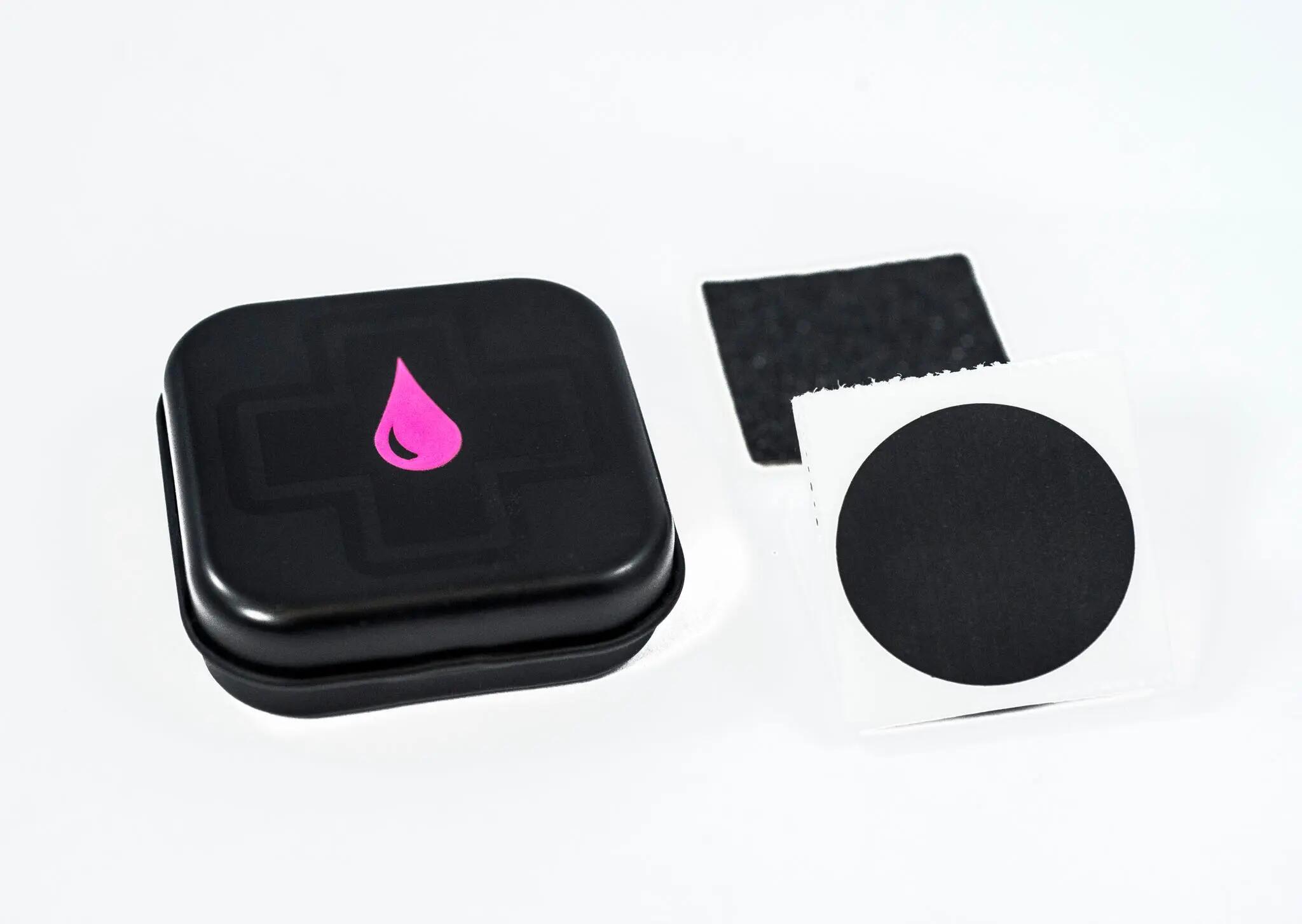 Muc-Off Repair box Glueless Puncture Repair Patches and Tin 6/6