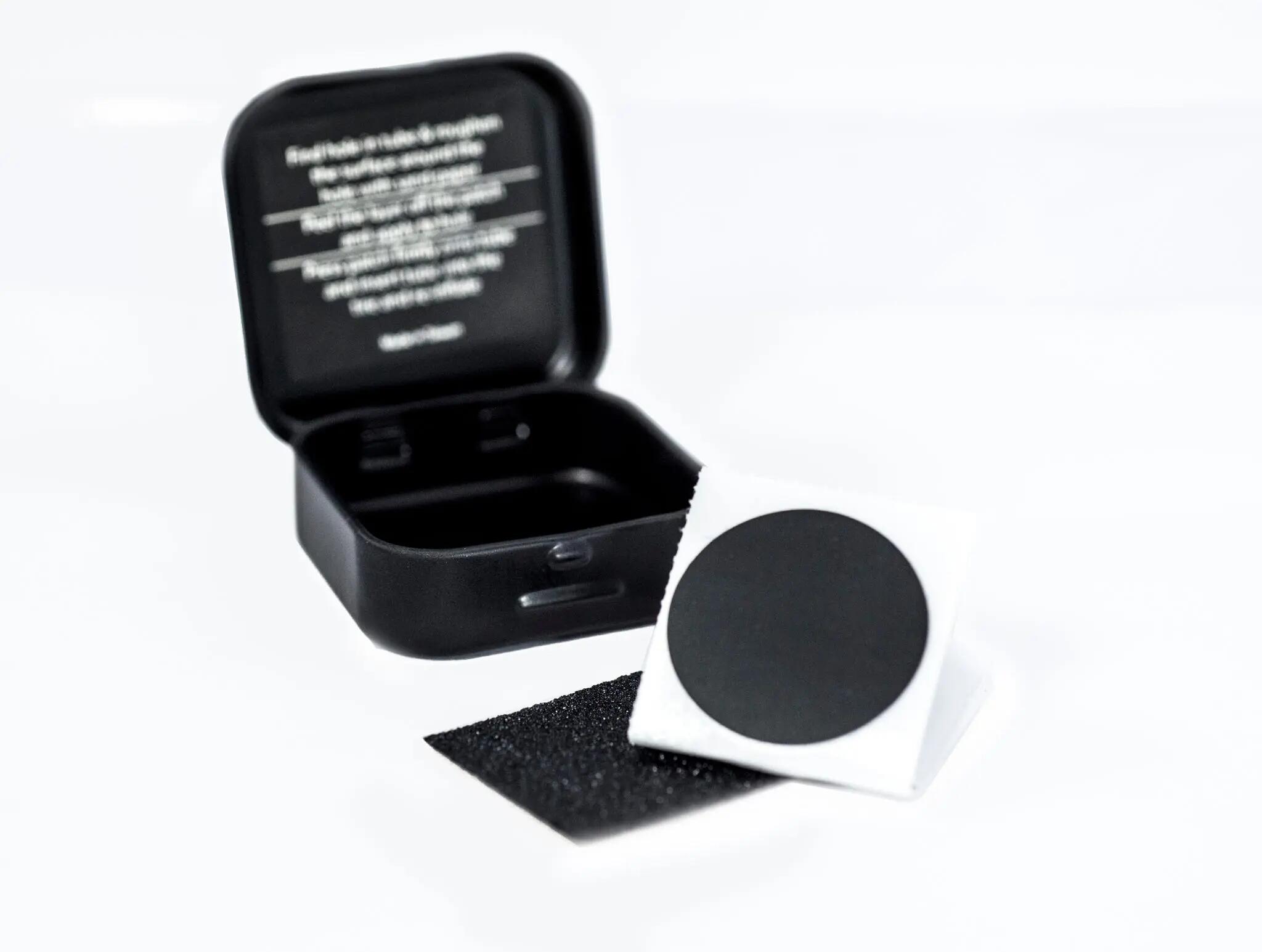 Muc-Off Repair box Glueless Puncture Repair Patches and Tin 5/6