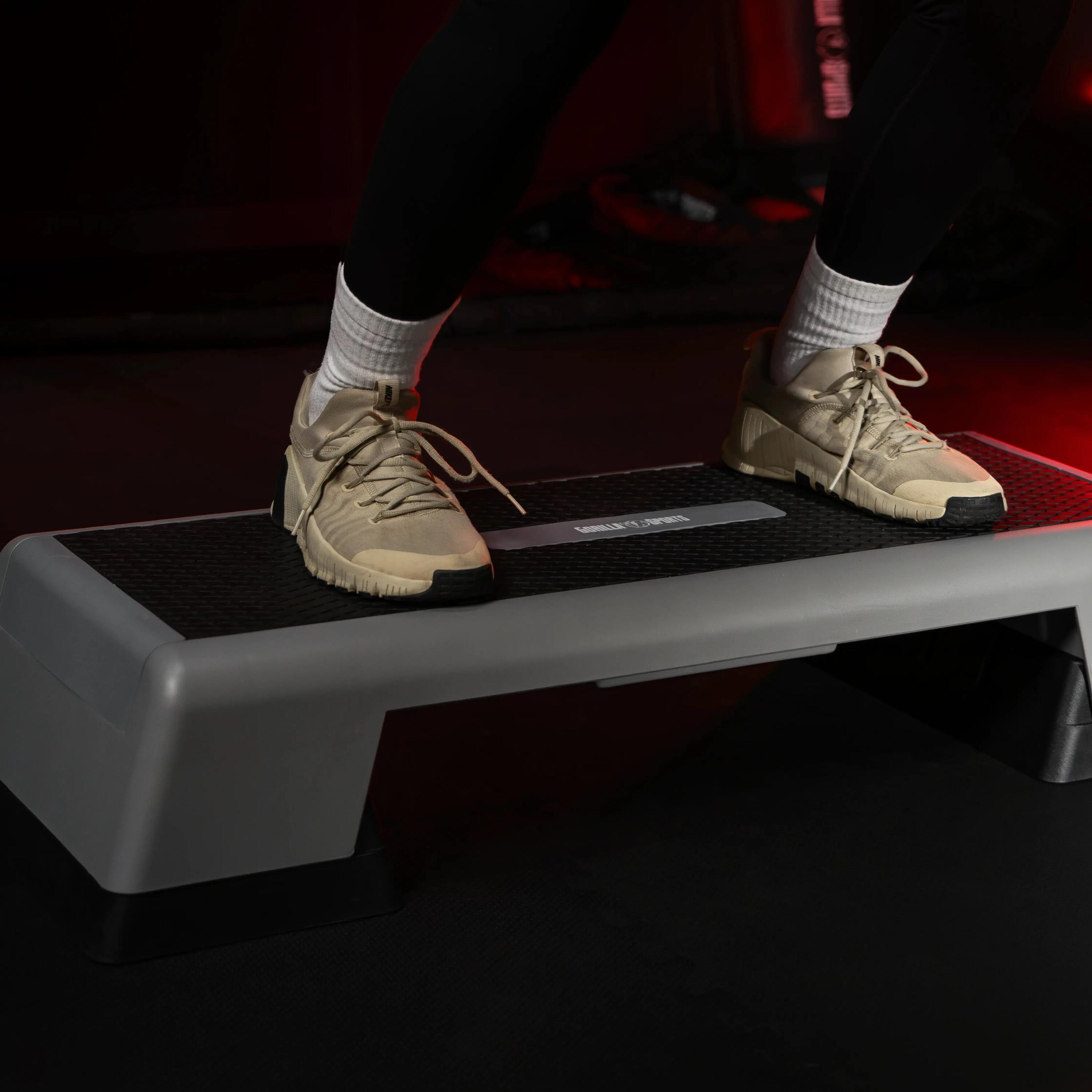 Stepper Gorilla Sports réglable antidérapant 3 niveaux 8/9