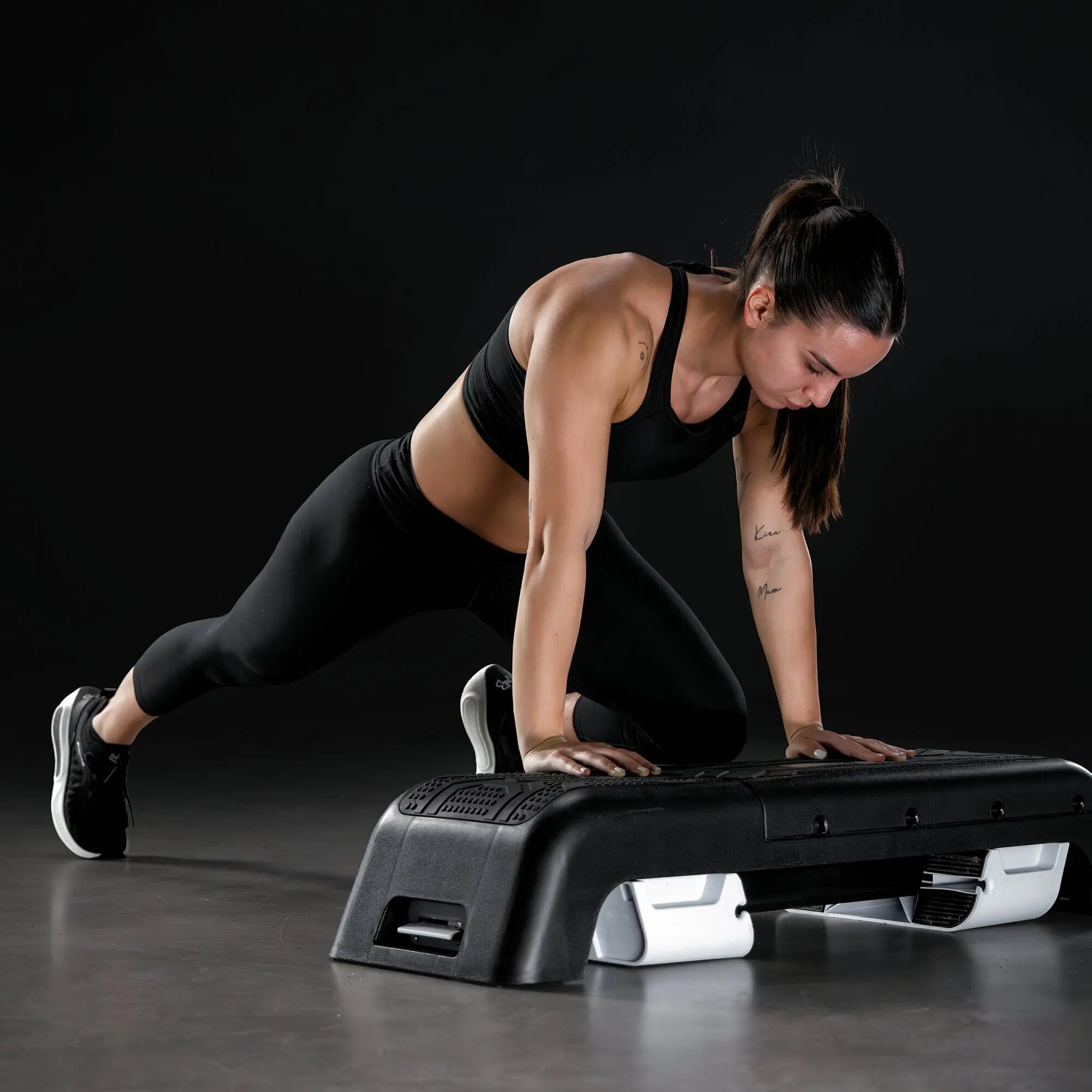 Wielofunkcyjny stepper z funkcją ławki Gorilla Sports 11/13