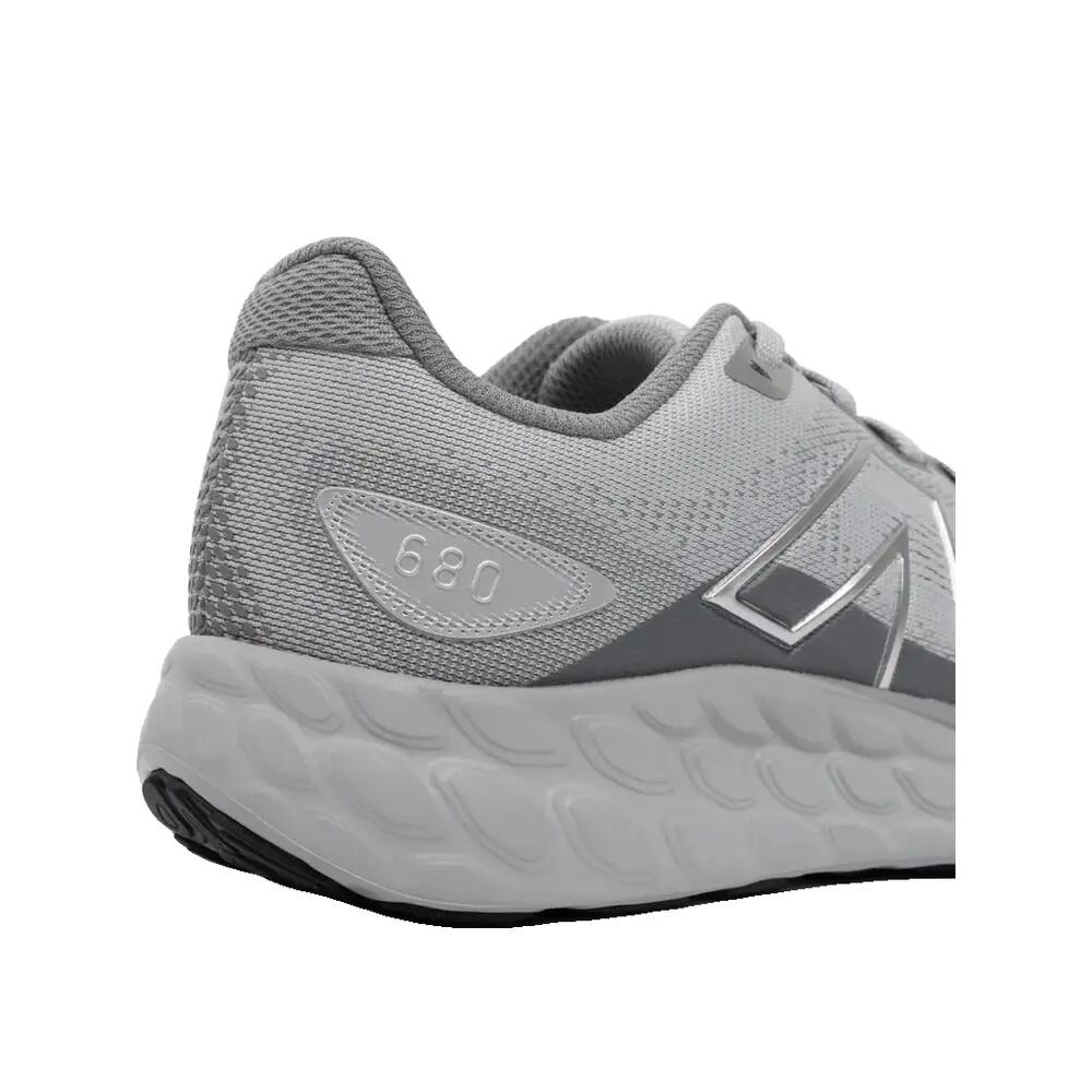 Chaussures de course New Balance Fresh Foam 680 V8 10/10
