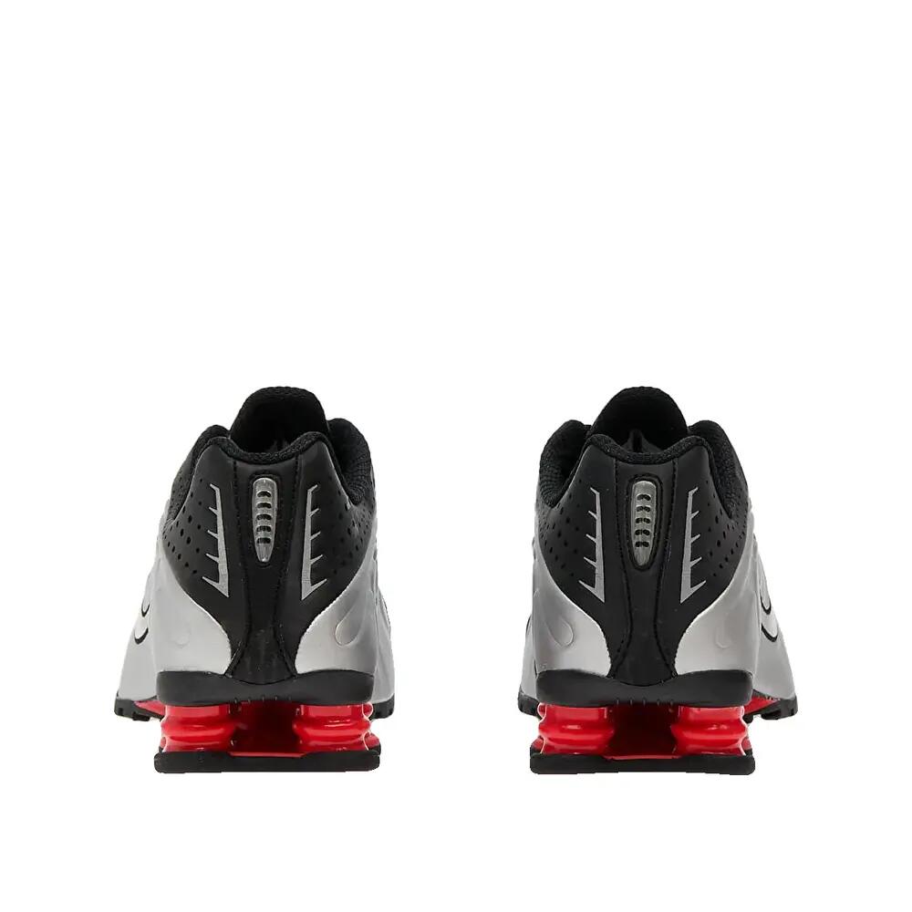 Nike Shox R4 OG Black Metallic Silver 5/7