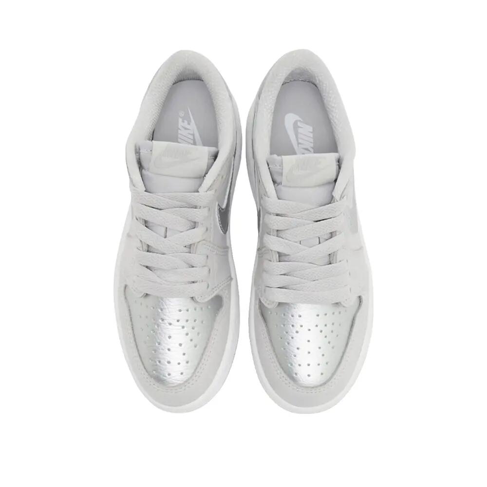 1 Low OG Metallic Silver 8/8