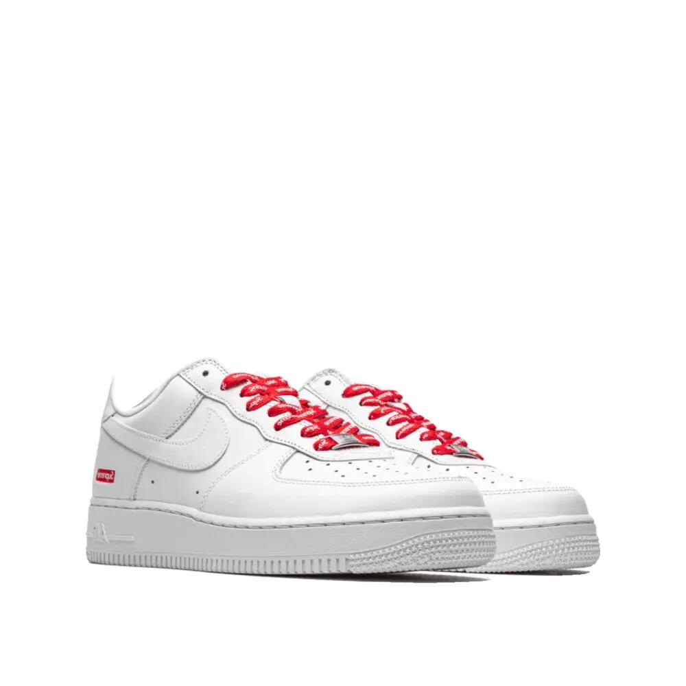 Chaussures  Air Force 1 Low White Supreme 8/10