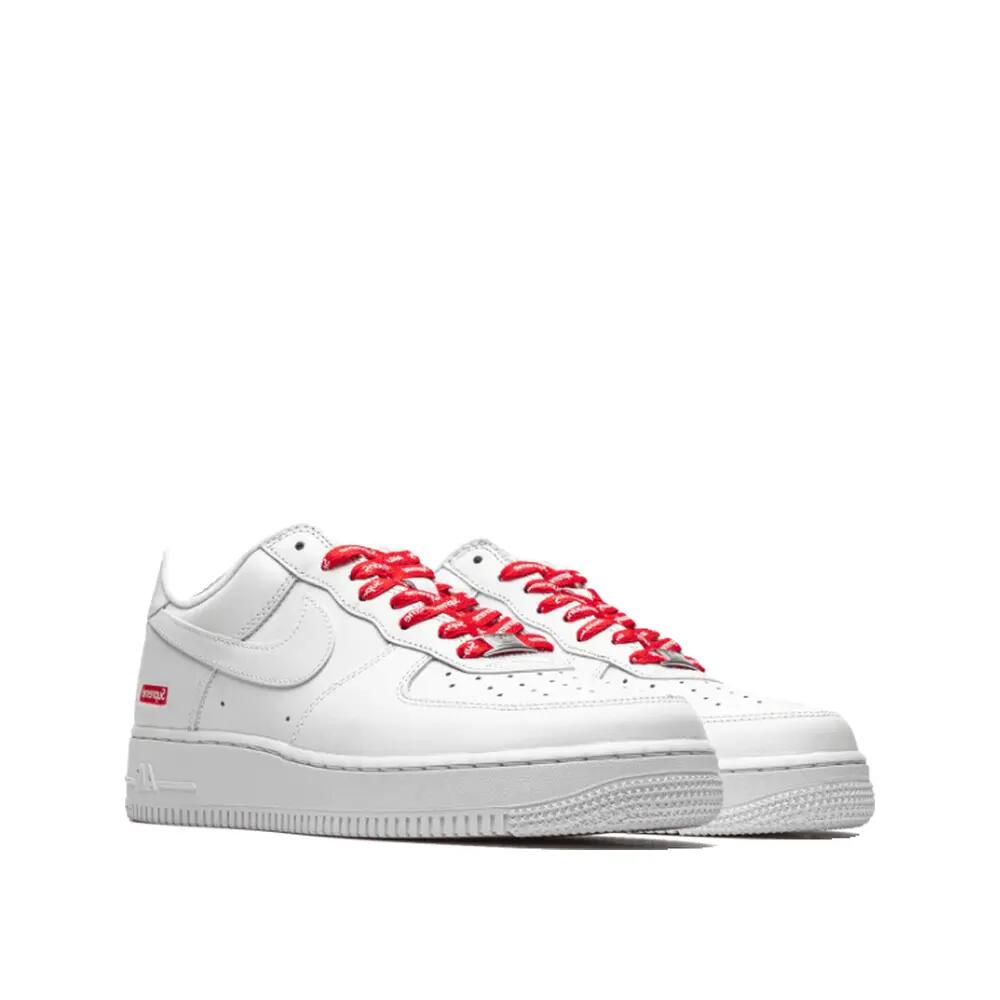 Chaussures  Air Force 1 Low White Supreme 10/10
