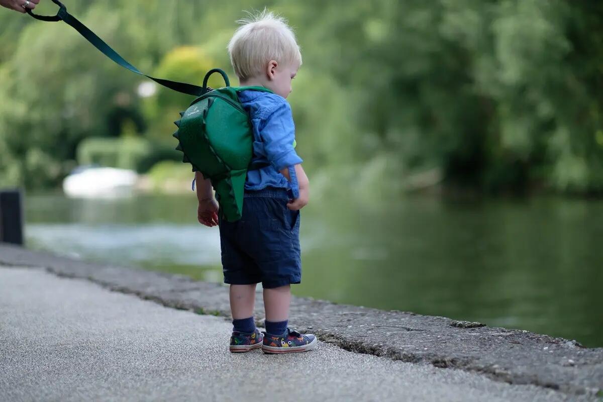 Sac à dos enfant Crocodile LittleLife 2 L léger 200 g bretelles ajustables 8/8