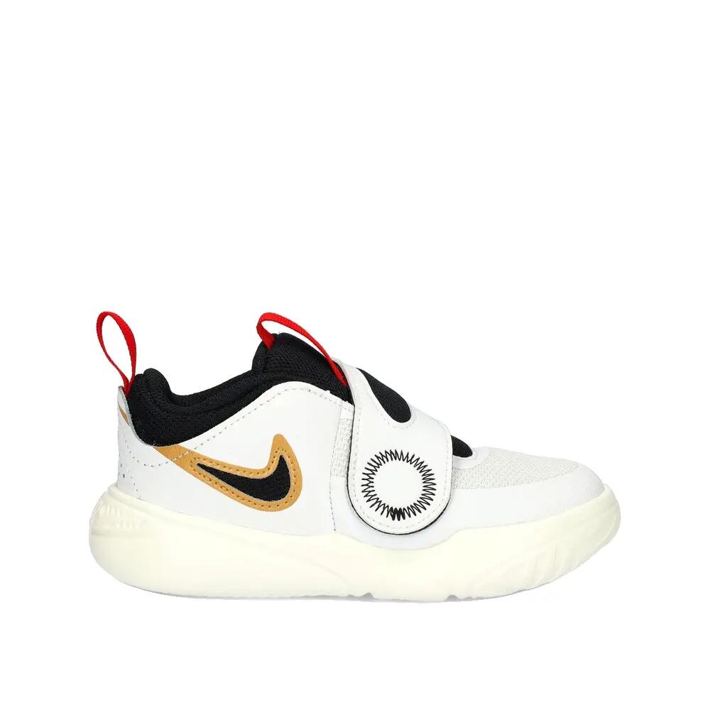 Nike Team Hustle D 11 Shoes White/Black/Metallic Gold/University Red 2/5