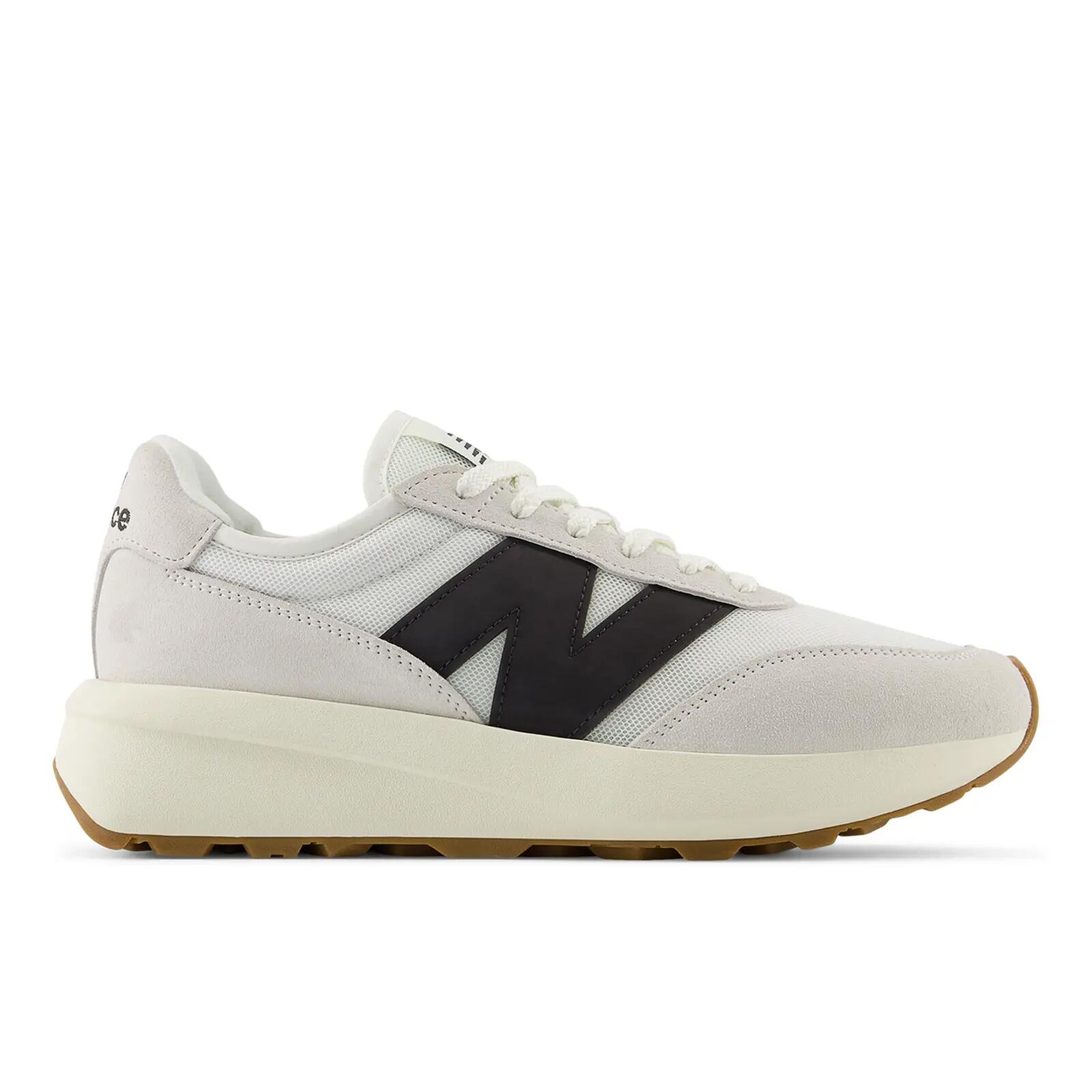 NEW BALANCE picture
