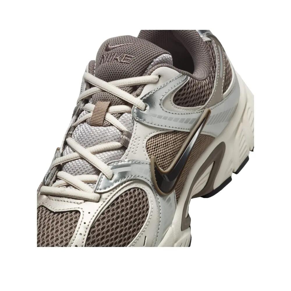 Baskets Nike V5 RNR 6/7