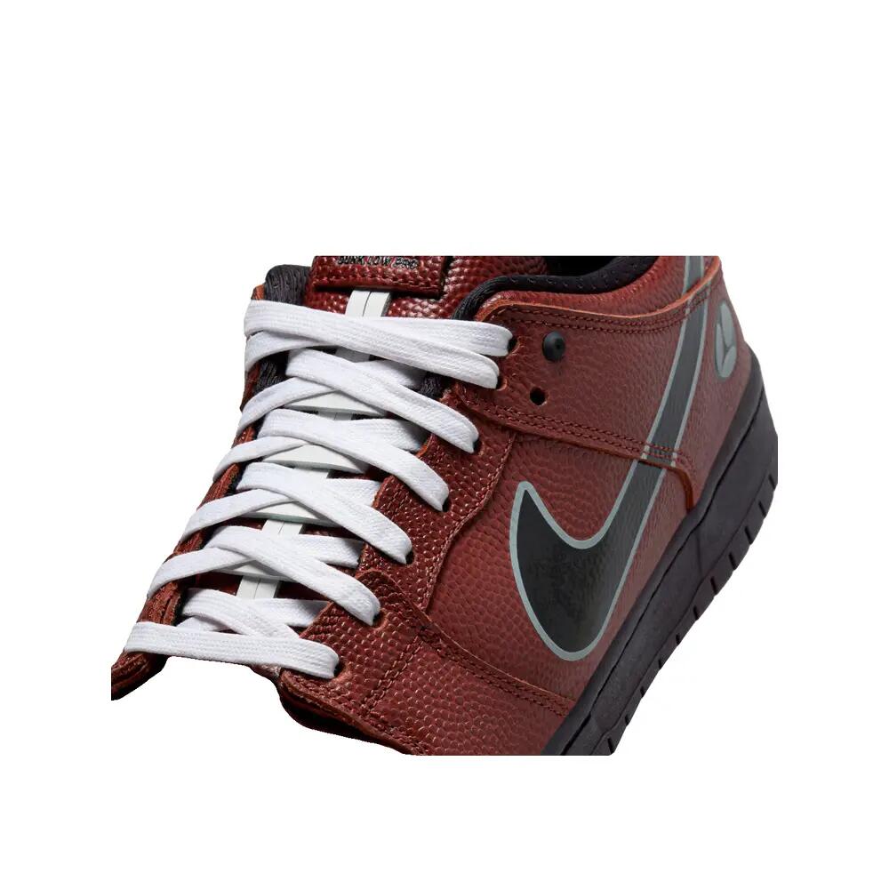 Zapatillas  SB Dunk Low Limosine Skateboards 7/10