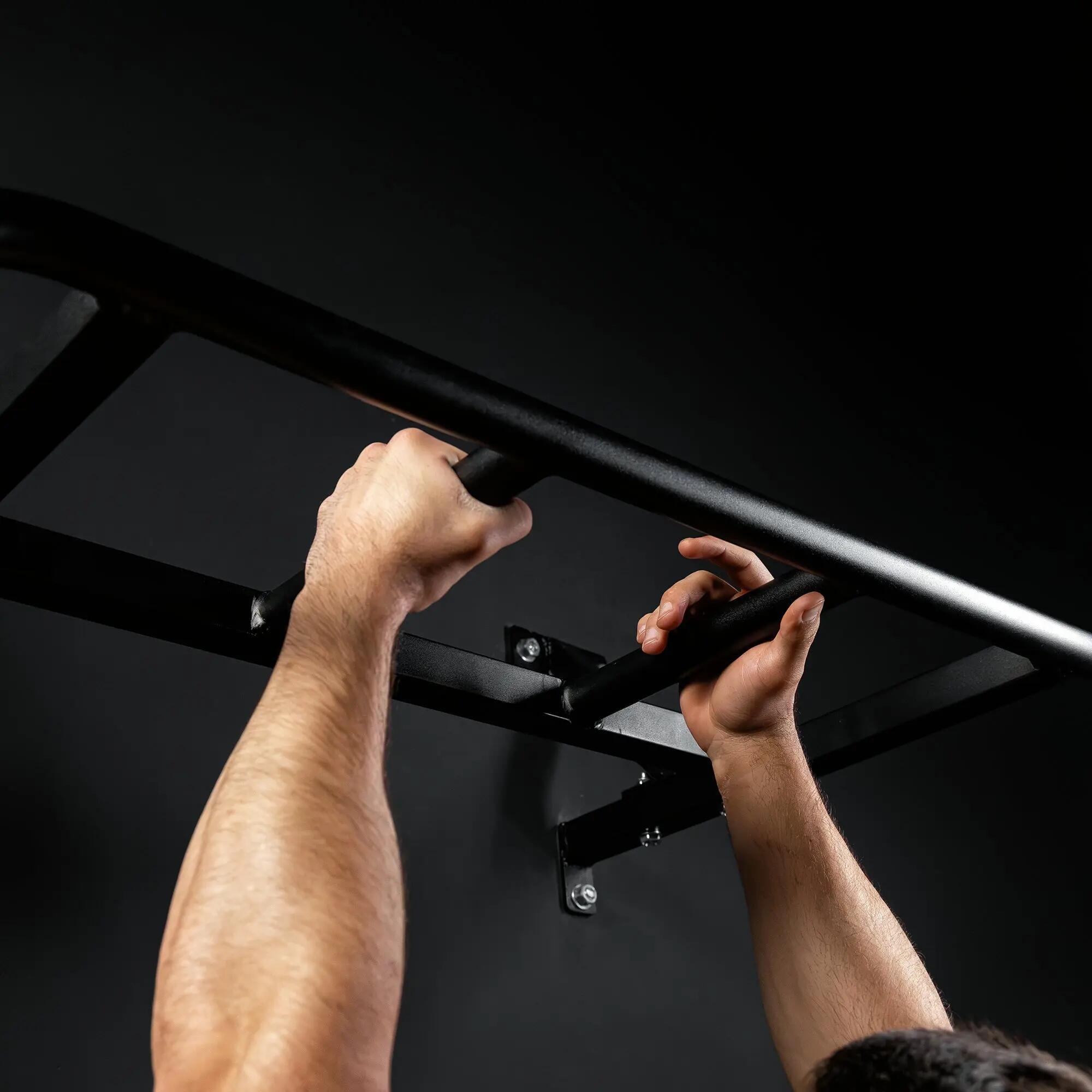 Barre de traction Gorilla Sports acier noir 150 kg 5/8
