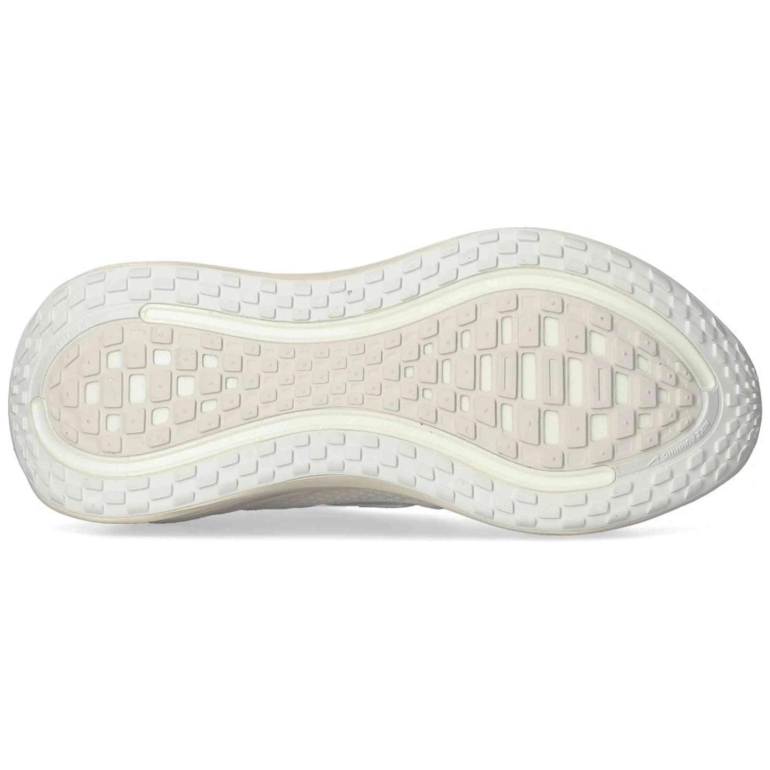 Turnschuhe Nike Modell Air Zoom Vomero Plus für frauen 4/5