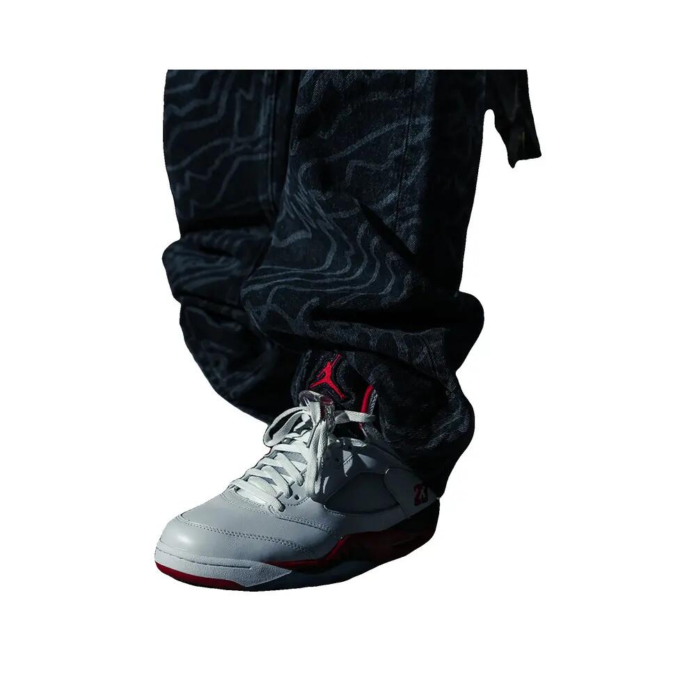Chaussures  5 Retro Fire Red Black Tongue (2025) 7/10