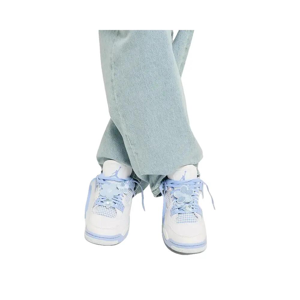 4 Retro Forget Me Not 6/10