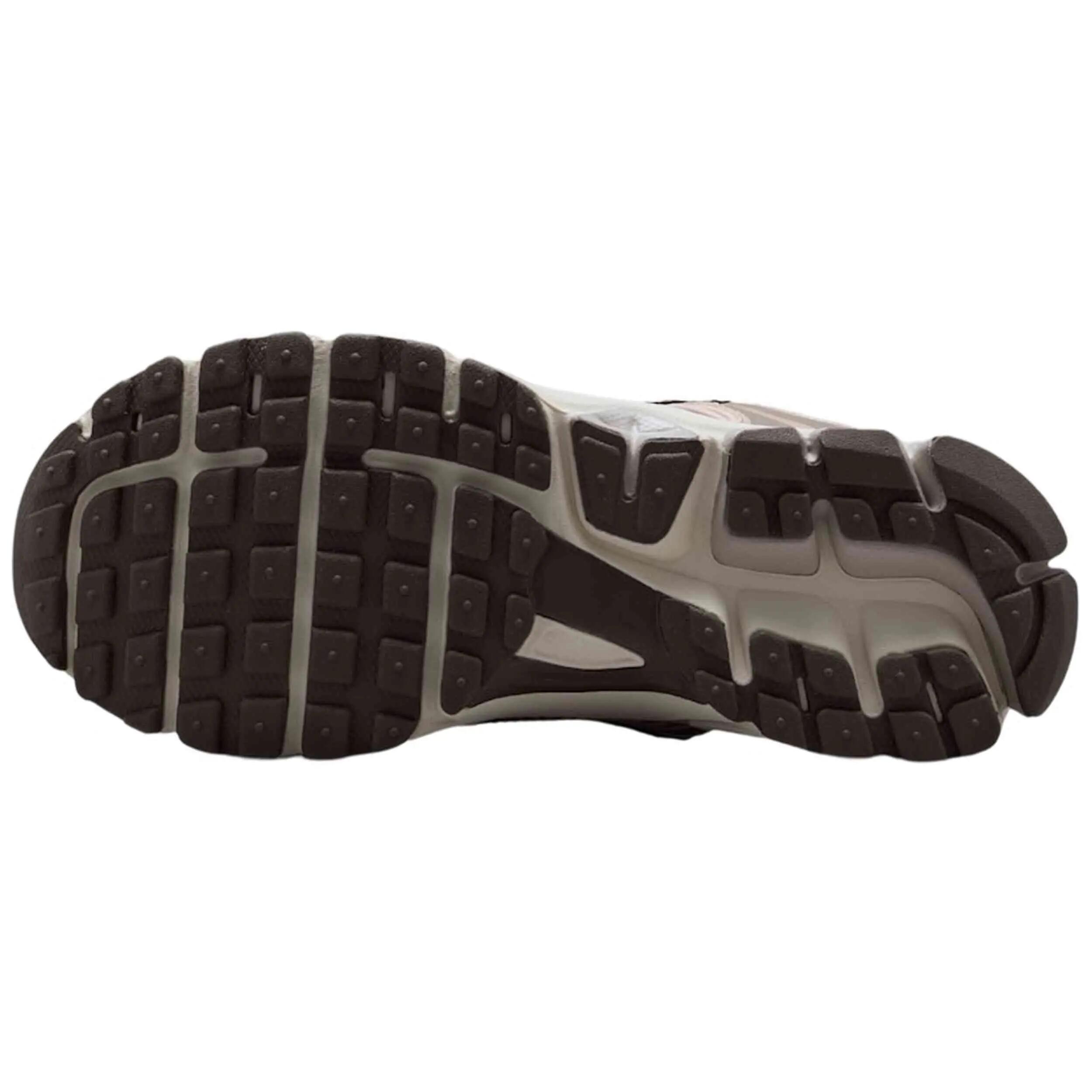 Baskets Nike modèle Zoom Vomero 5 "Marrón" pour homme 5/5