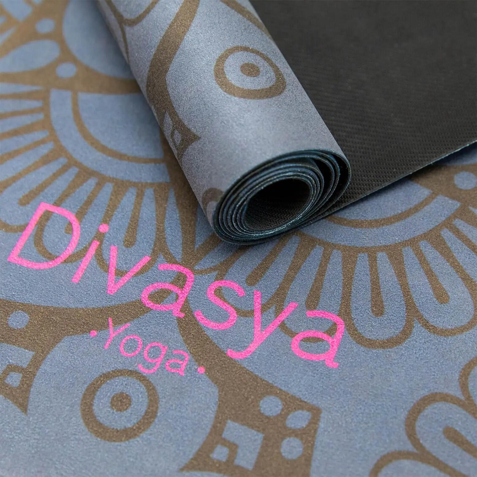 Tapis de yoga de voyage: fin & léger | pliable & antidérapant 2/8