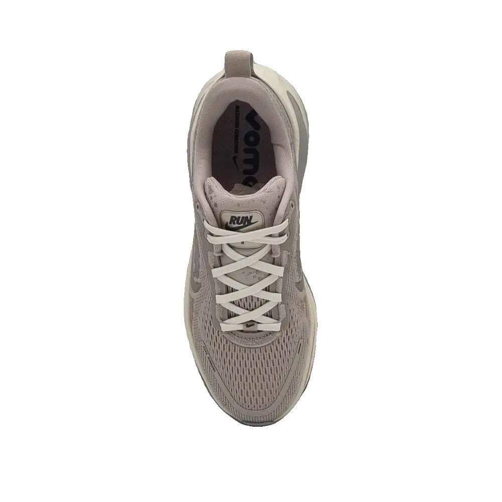 Buty do biegania Nike Vomero 18 Krem II/Metaliczny Złoty Grain 2/5