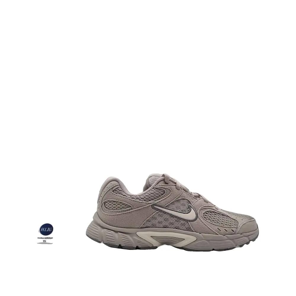 Scarpe Nike V5 Runner Suede Colore Moon Particle 2/6
