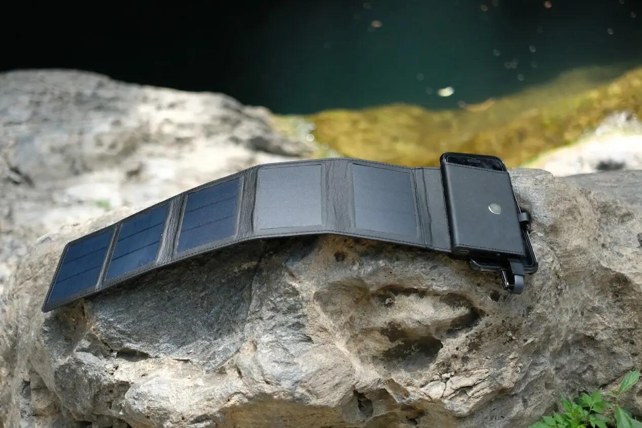 Draagbare zonnelader 4000 mAh met geïntegreerde powerbank Photon Zwart 3/12