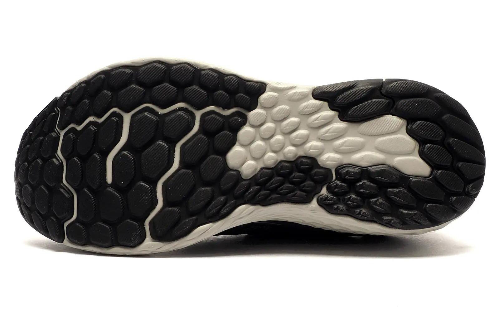 Hardloopschoenen New Balance model MEVOZV4 voor mannen 4/5