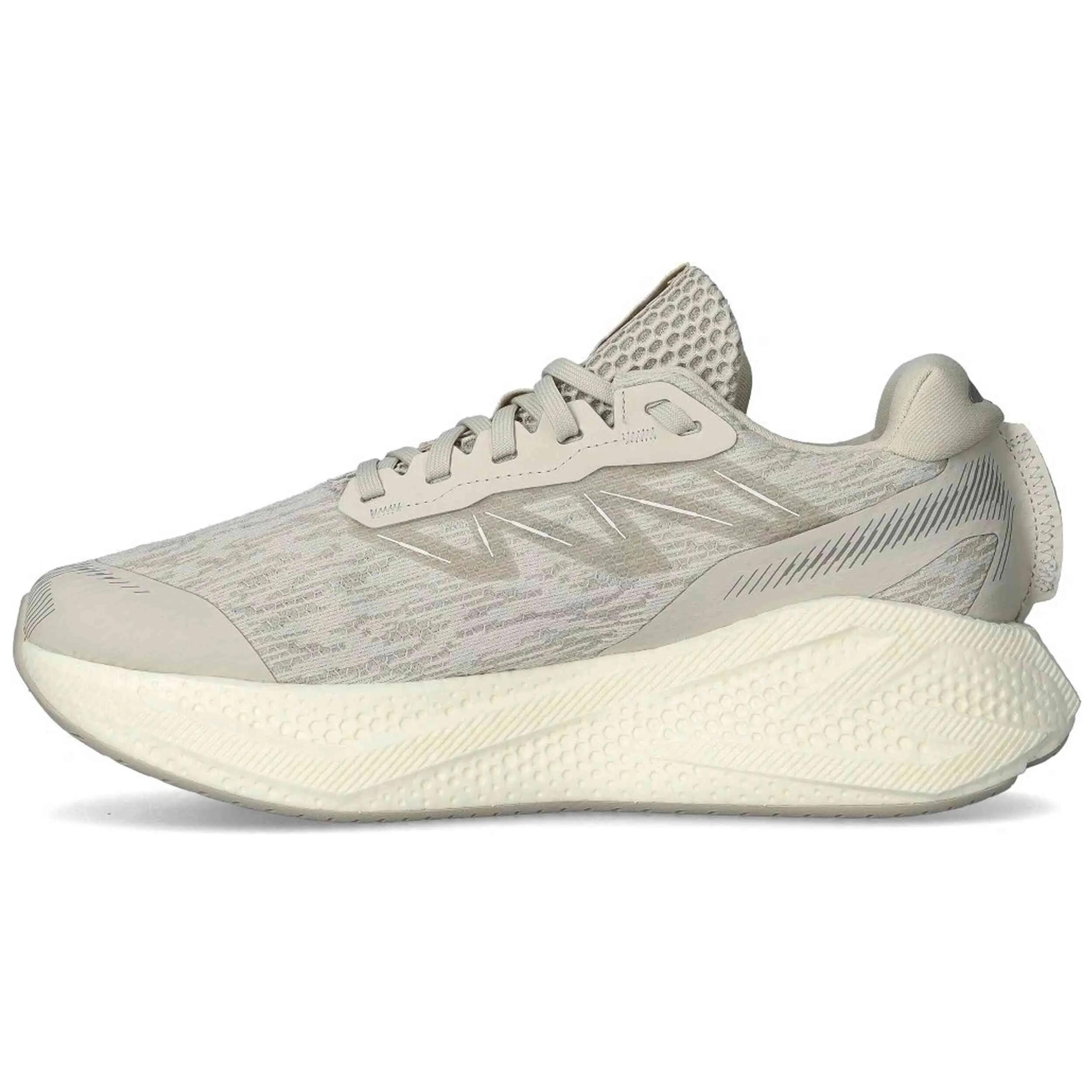 Tênis de corrida Salomon modelo Aero Glide 4 "Silver Cloud/Silver Clo para homem 3/5