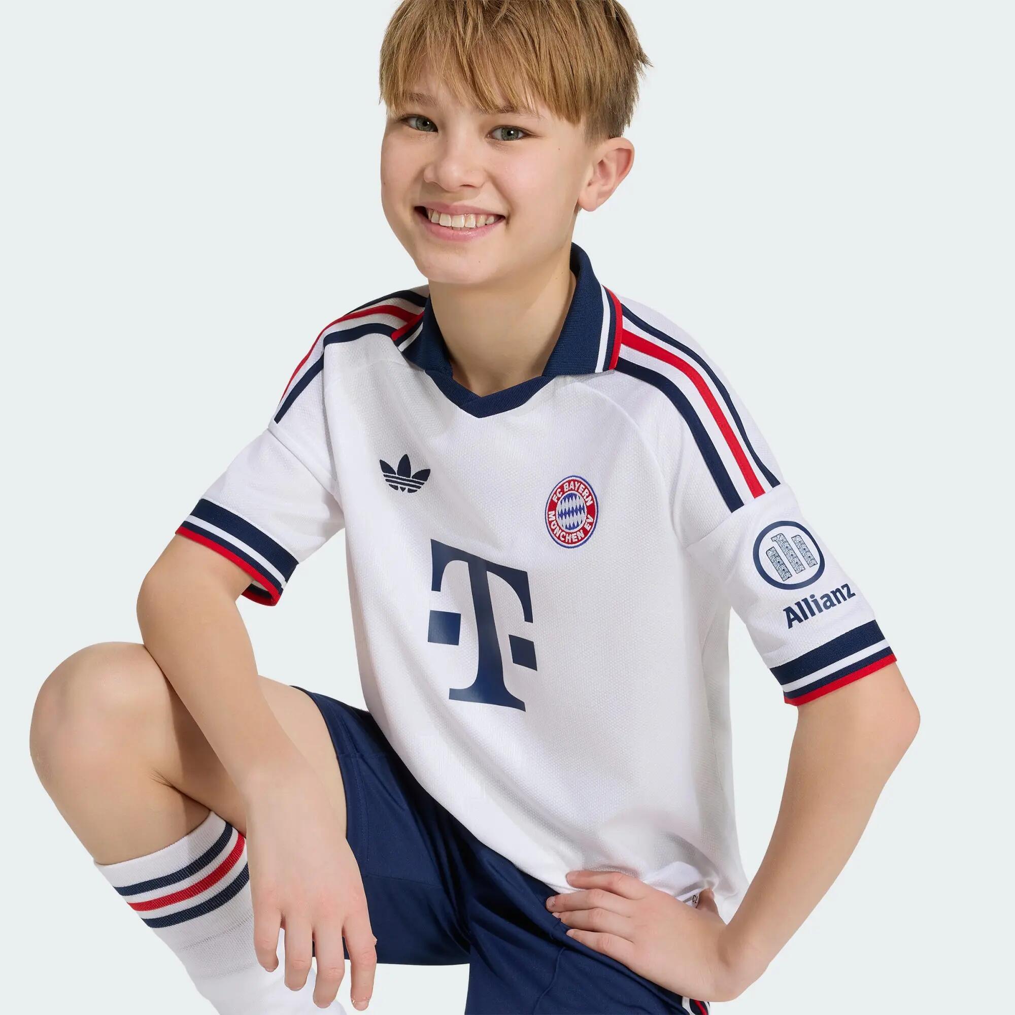 FC Bayern München 26/27 Kids Auswärtstrikot 4/8
