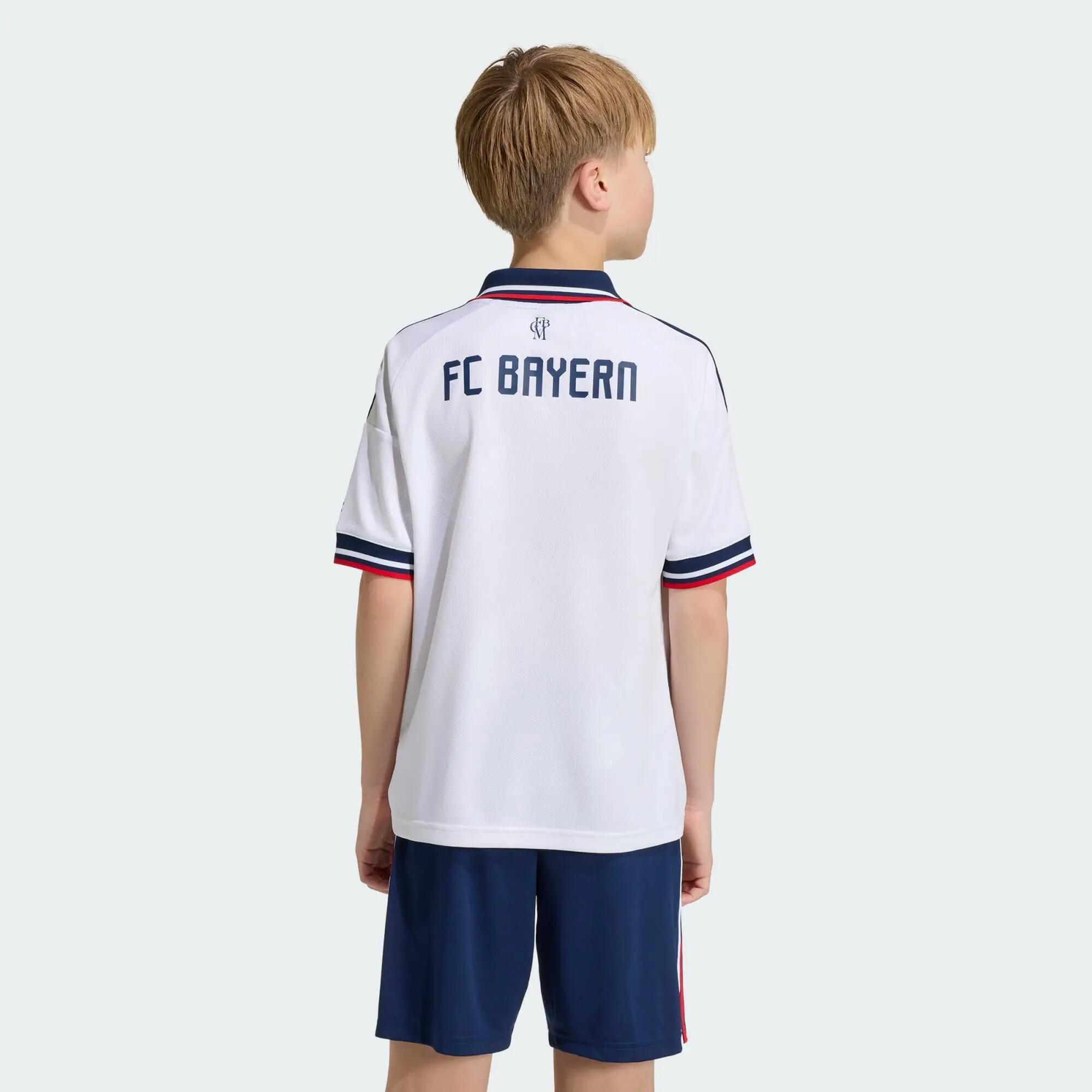 FC Bayern München 26/27 Kids Auswärtstrikot 3/8