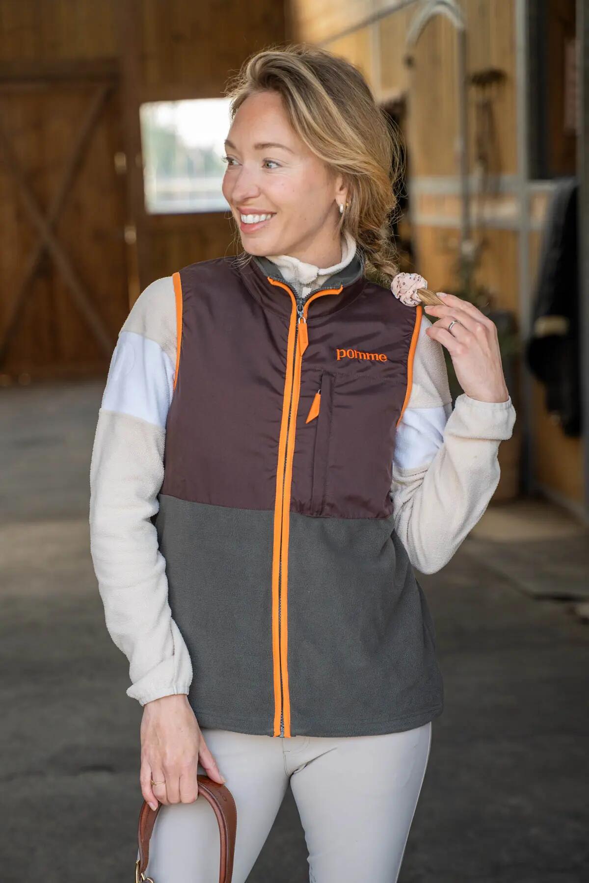 POMME EQUESTRIAN picture