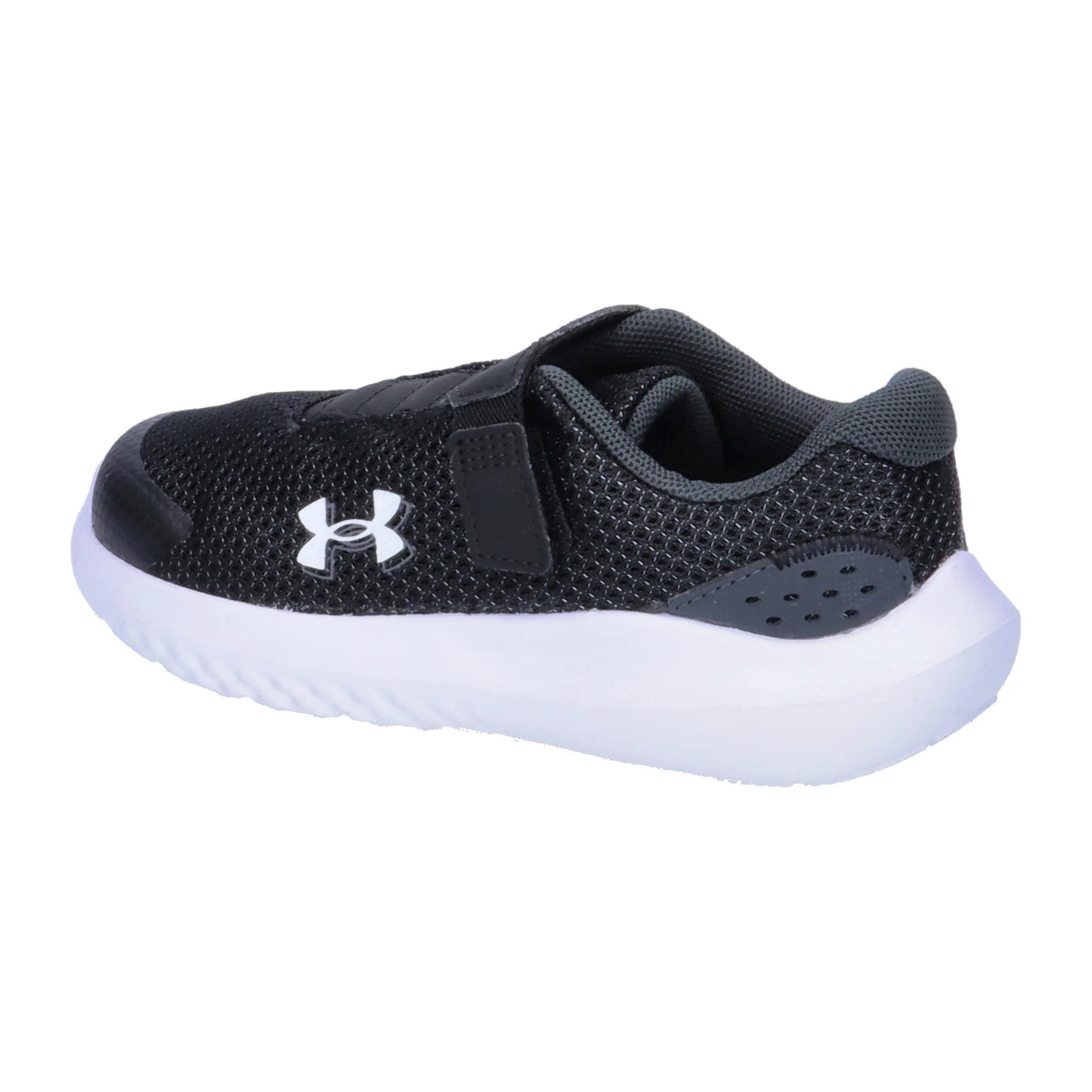 Calçado Under Armour Surge 4 AC Preto 10/14