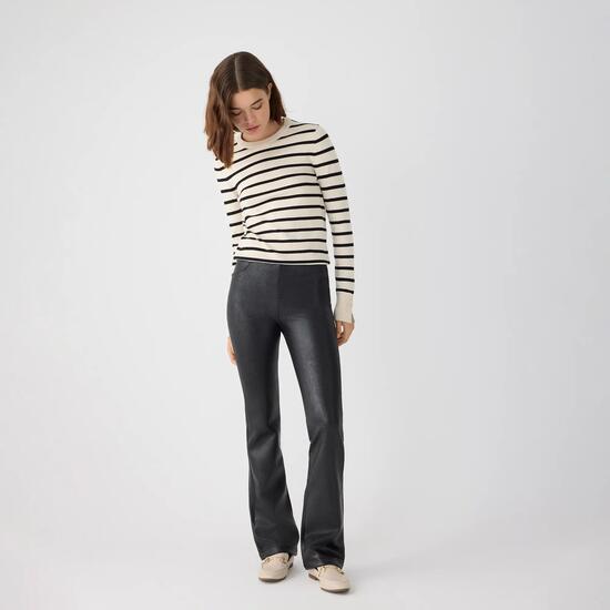 TÉRMICO Pantalones efecto piel acampanados push-up negro