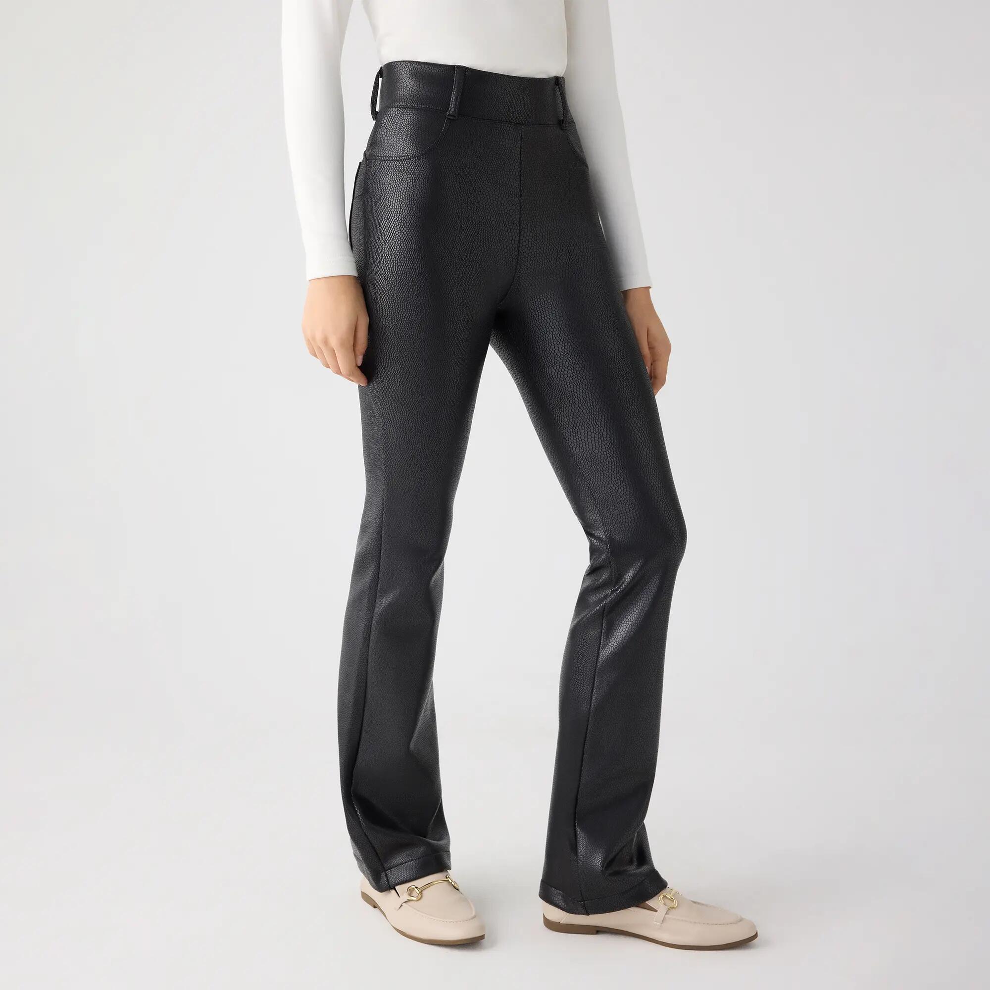 TÉRMICO Pantalones efecto piel acampanados push-up negro 5/6