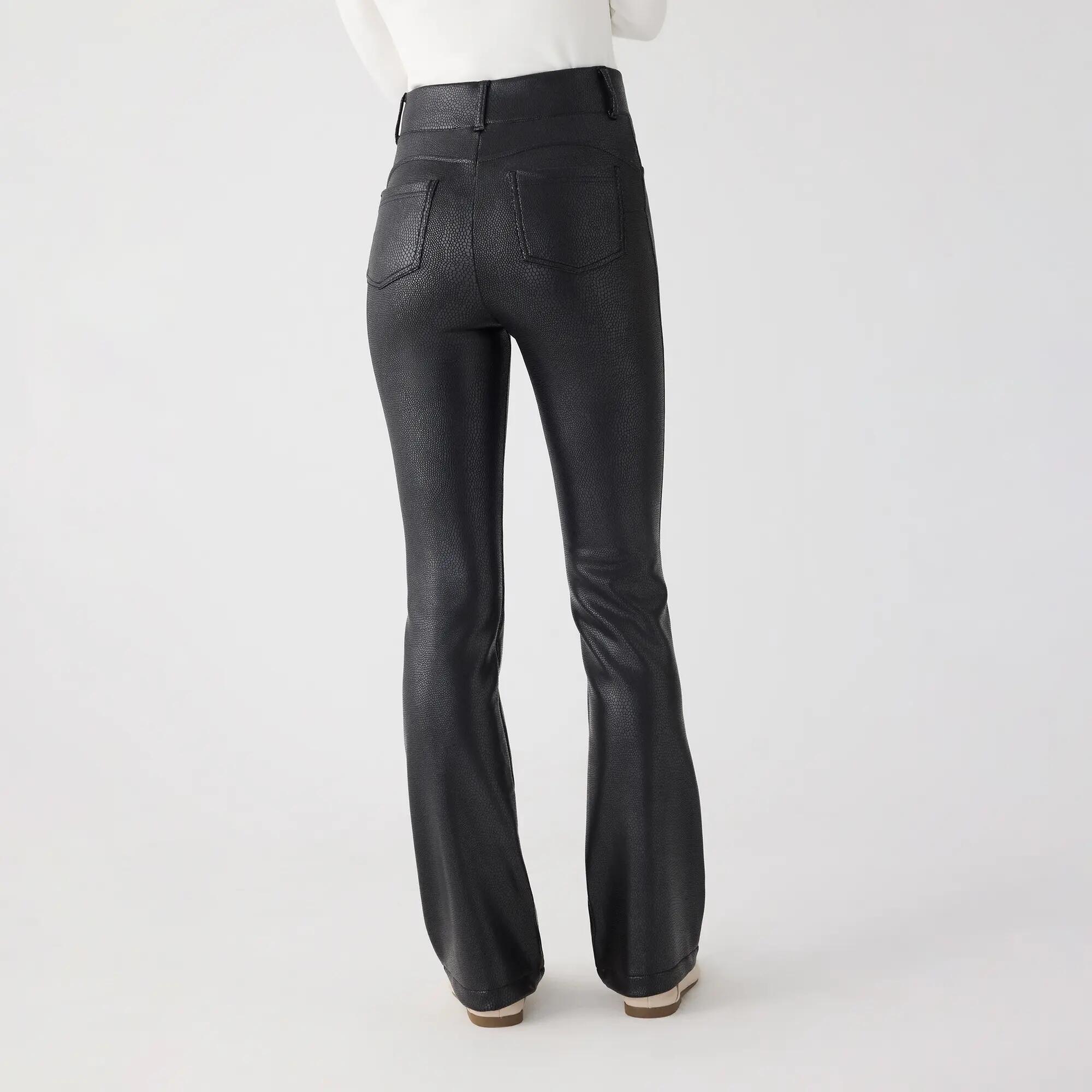 TÉRMICO Pantalones efecto piel acampanados push-up negro 4/6