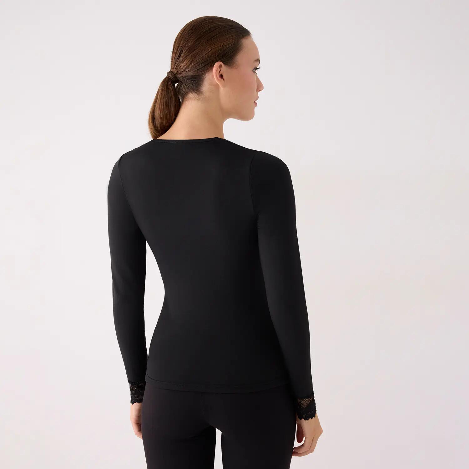 TÉRMICO Camiseta mujer manga larga cuello cuadrado con encaje negro 2/6