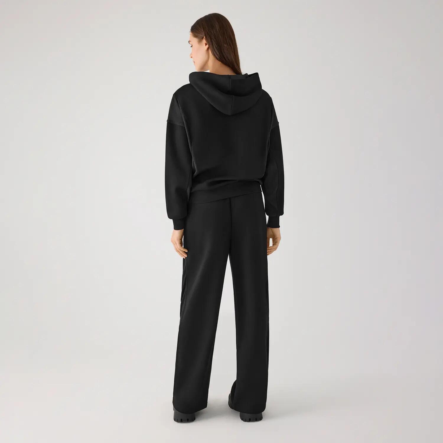Sweat à capuche en polaire noire 4/7