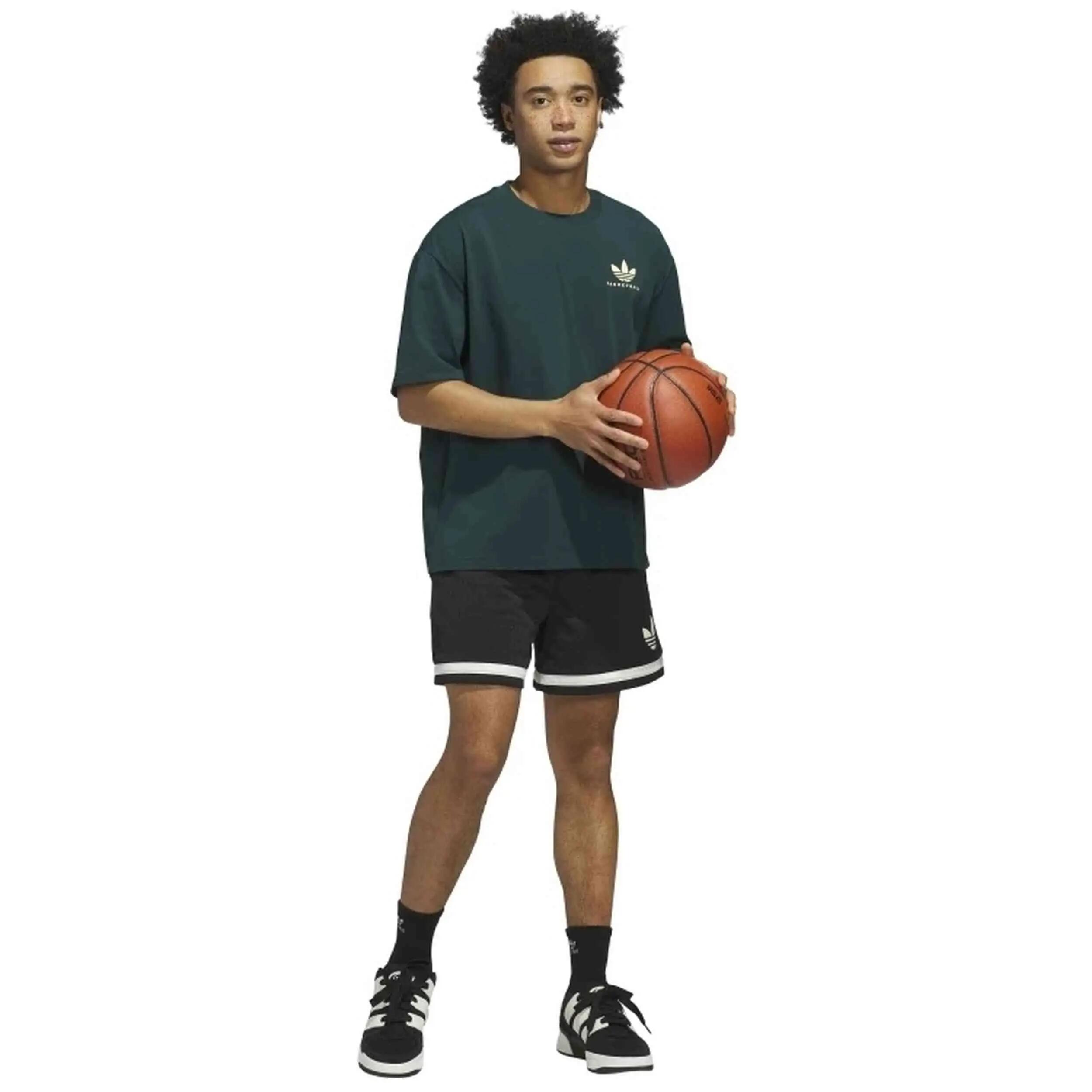 T-shirt Adidas modèle Adidas Worldwide Hoops GFX T-Shirt "Green" pour homme 5/5