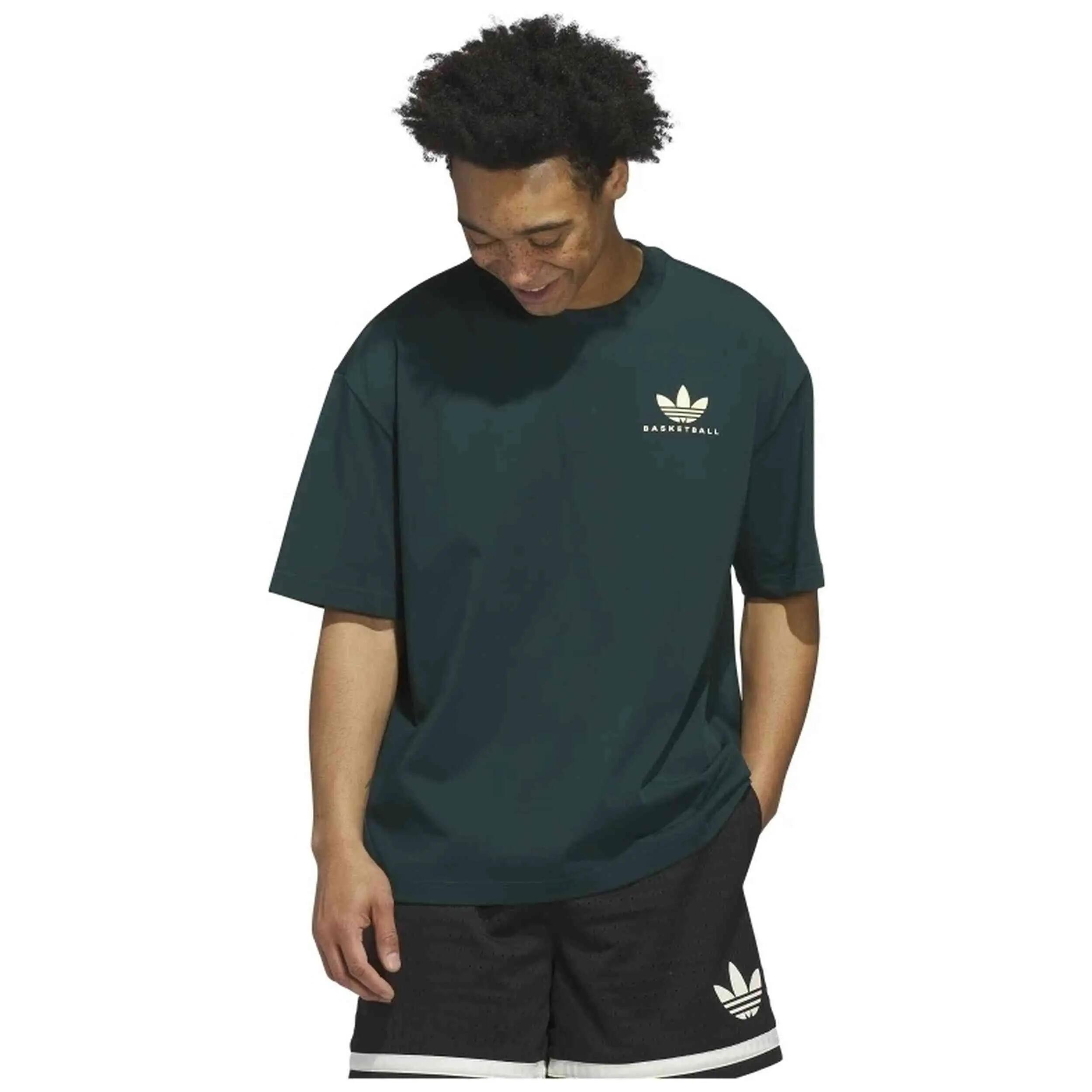T-shirt Adidas modèle Adidas Worldwide Hoops GFX T-Shirt "Green" pour homme 3/5