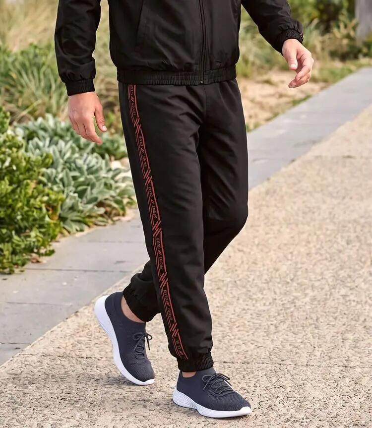L'Ensemble Jogging en Microfibre 4/5
