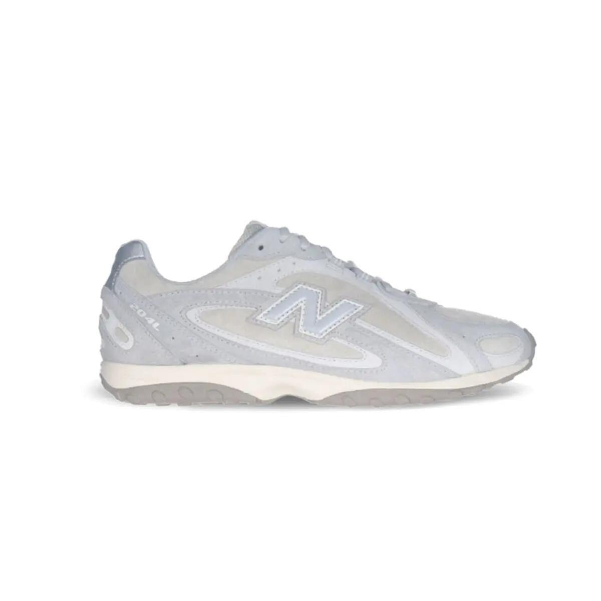 NEW BALANCE picture
