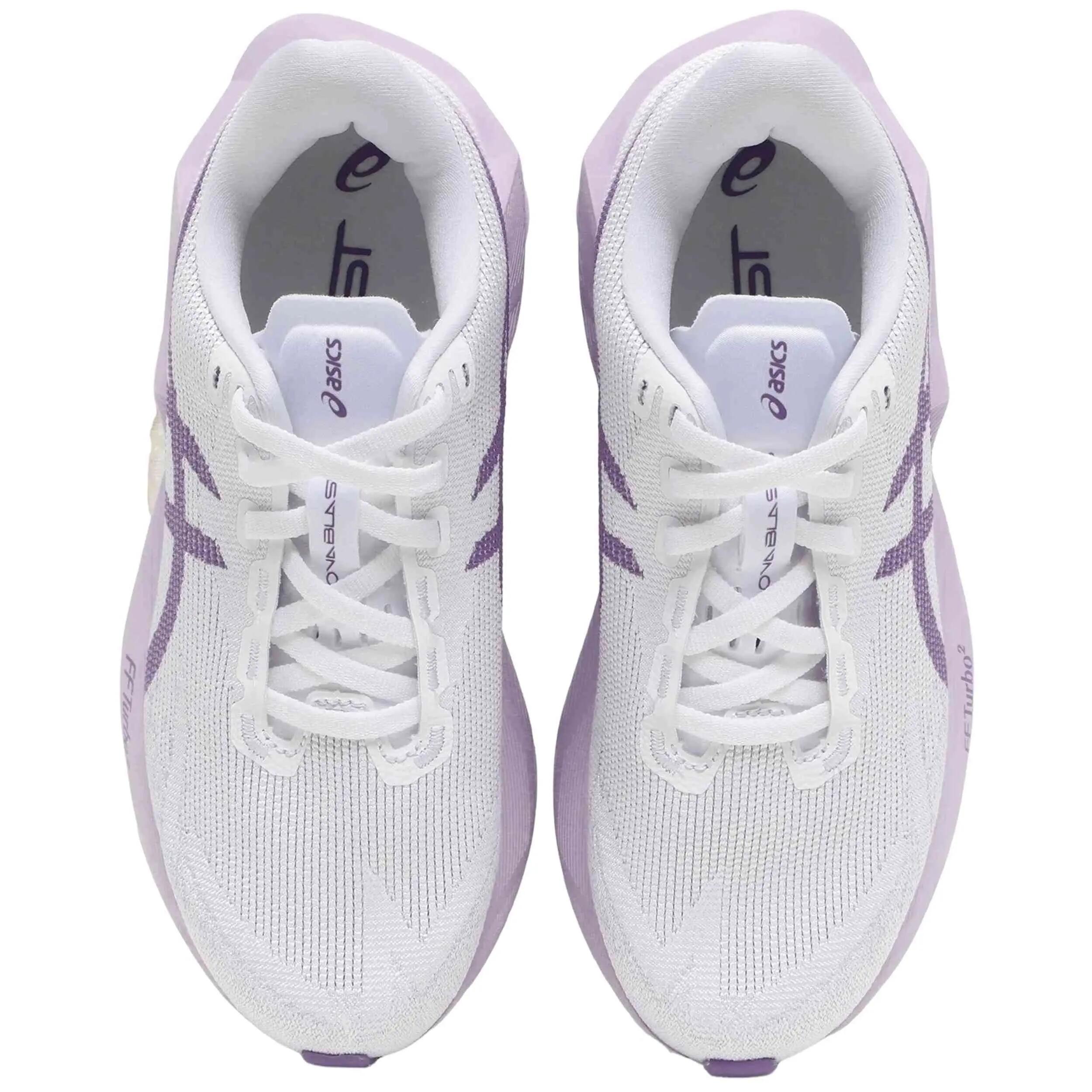 Zapatillas de running Asics modelo Novablast 6 "White/Murasaki" para mujer 4/5
