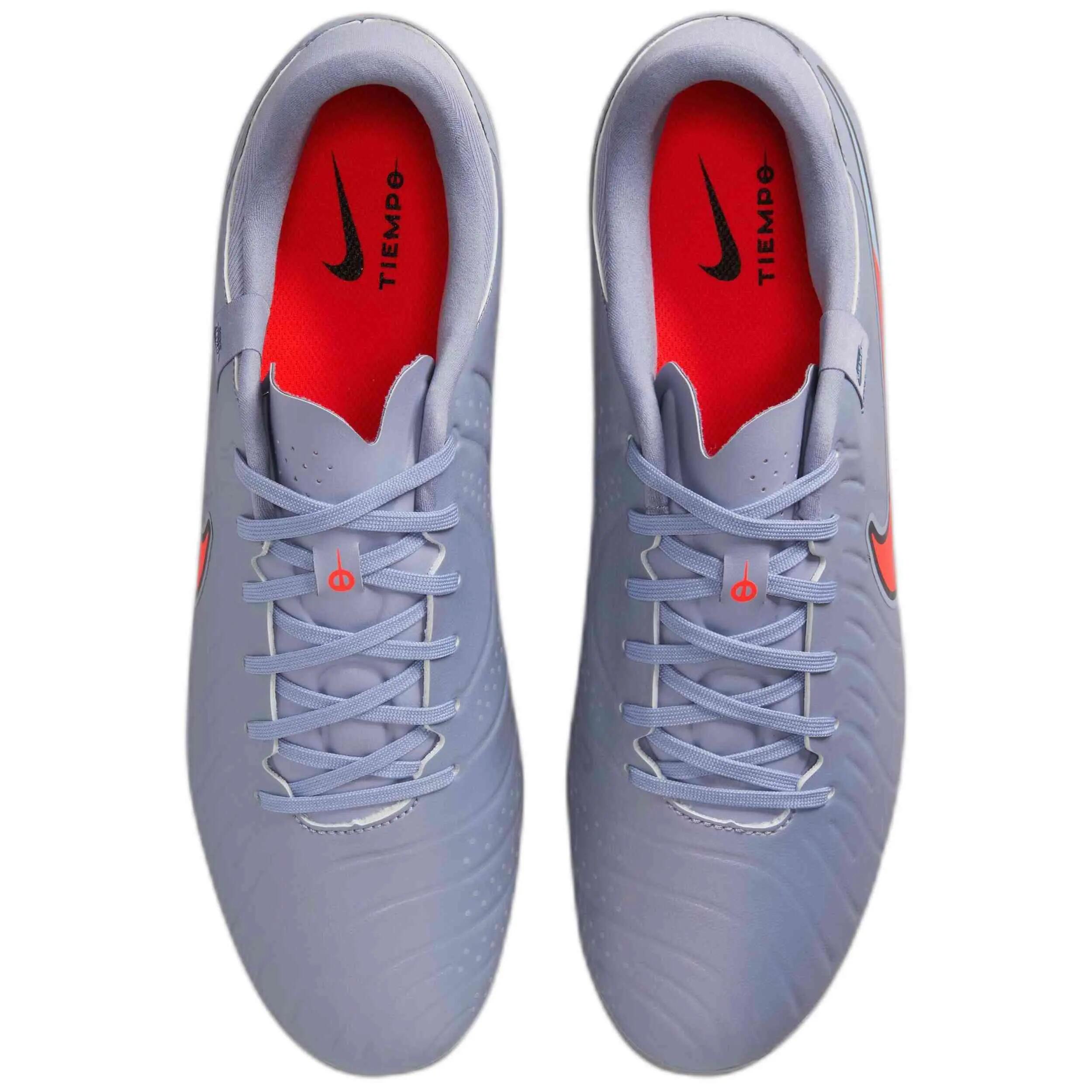 Scarpe da calcio Nike modello DV4337-402 per uomini 4/5