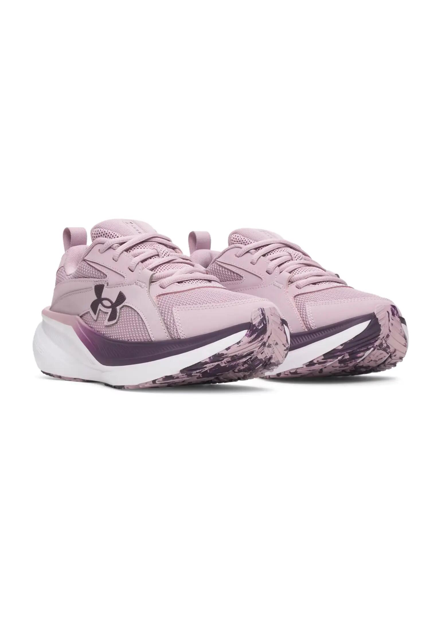 UNDER ARMOUR picture