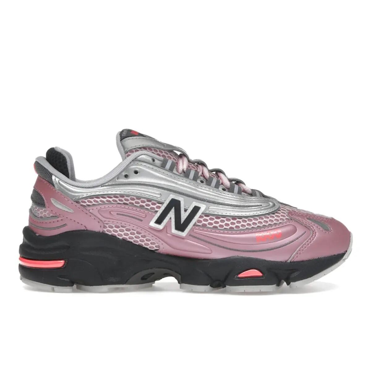 NEW BALANCE picture