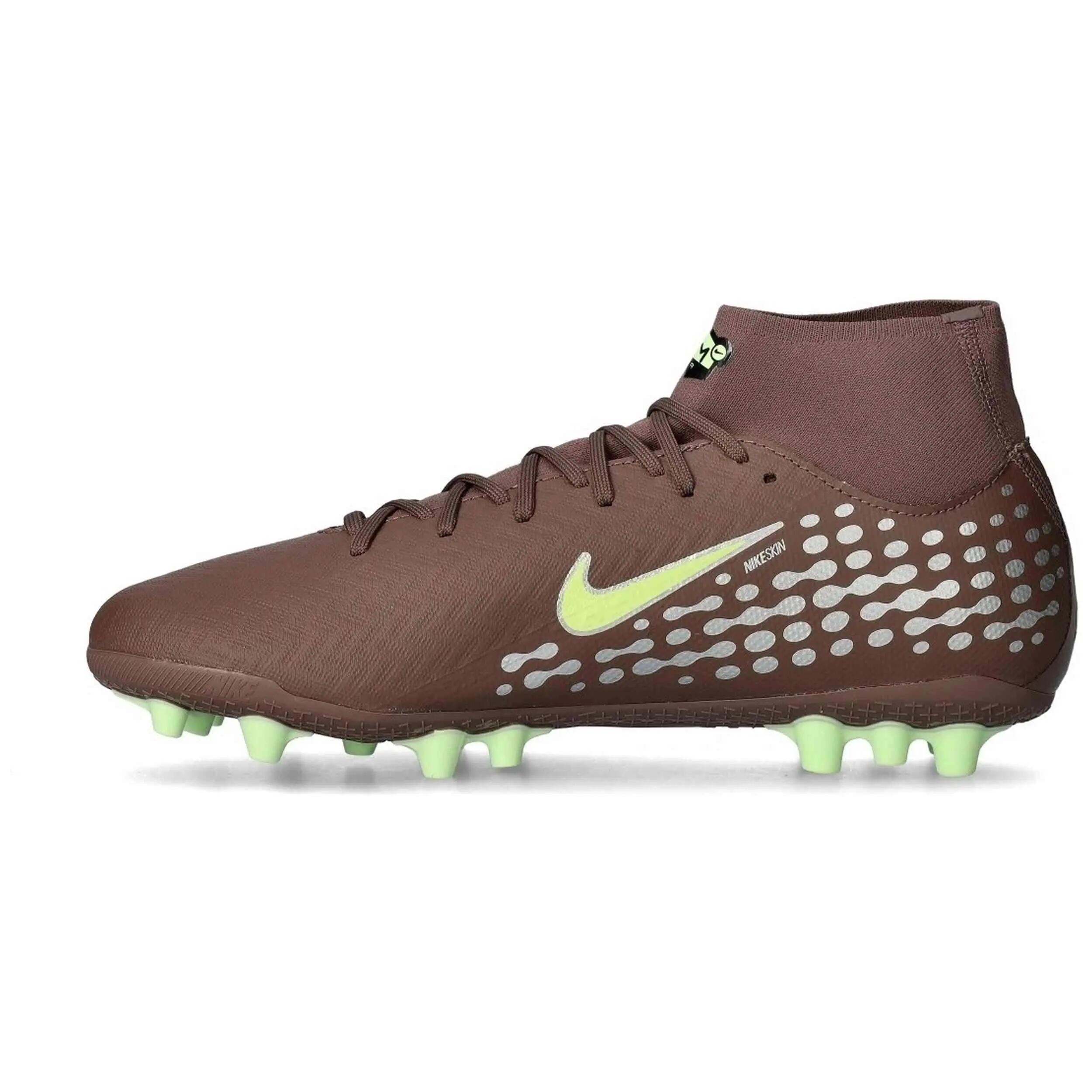 Botas de futbol Nike modelo Phantom GT2 Elite FG "Brown/Volt" para hombre 3/5