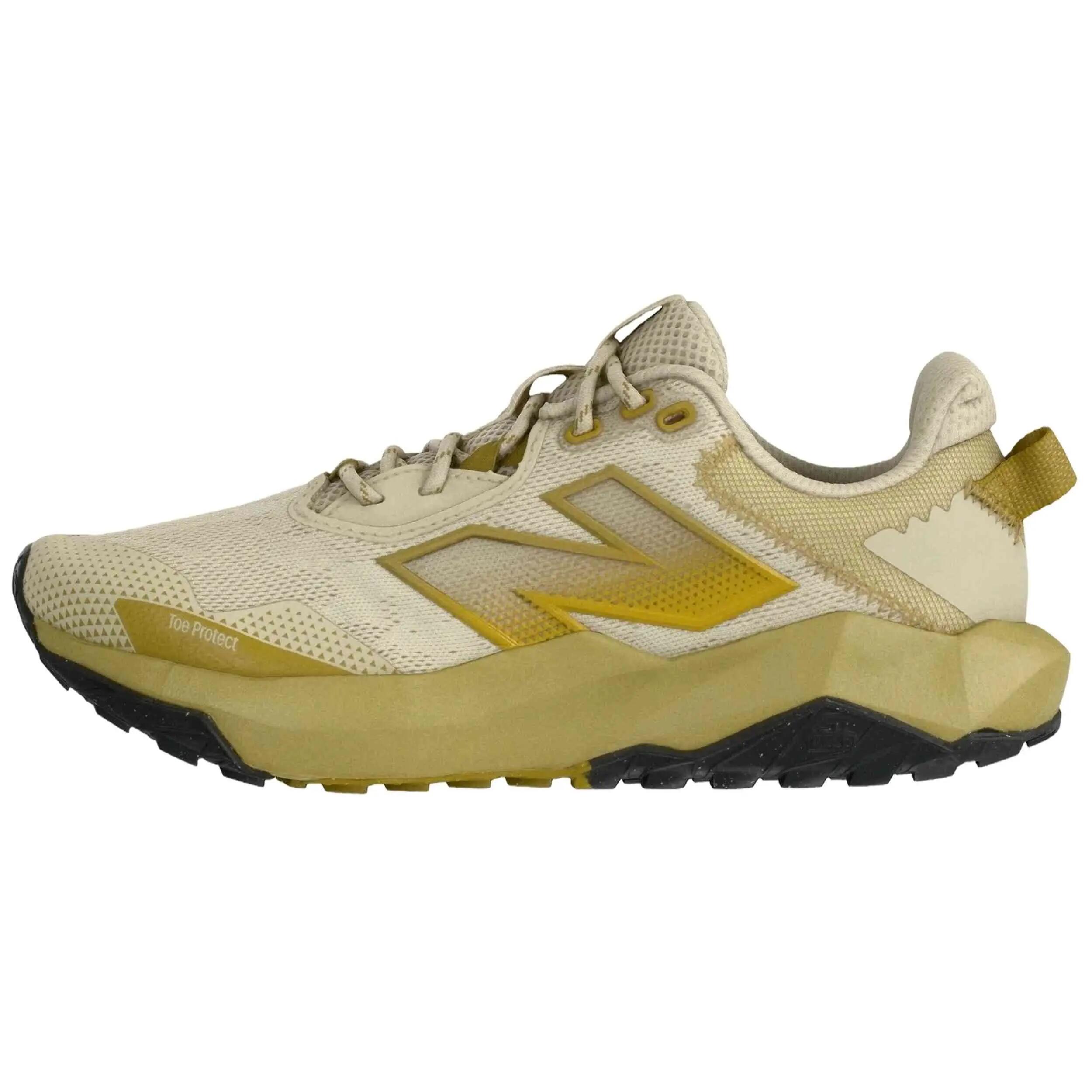 NEW BALANCE picture