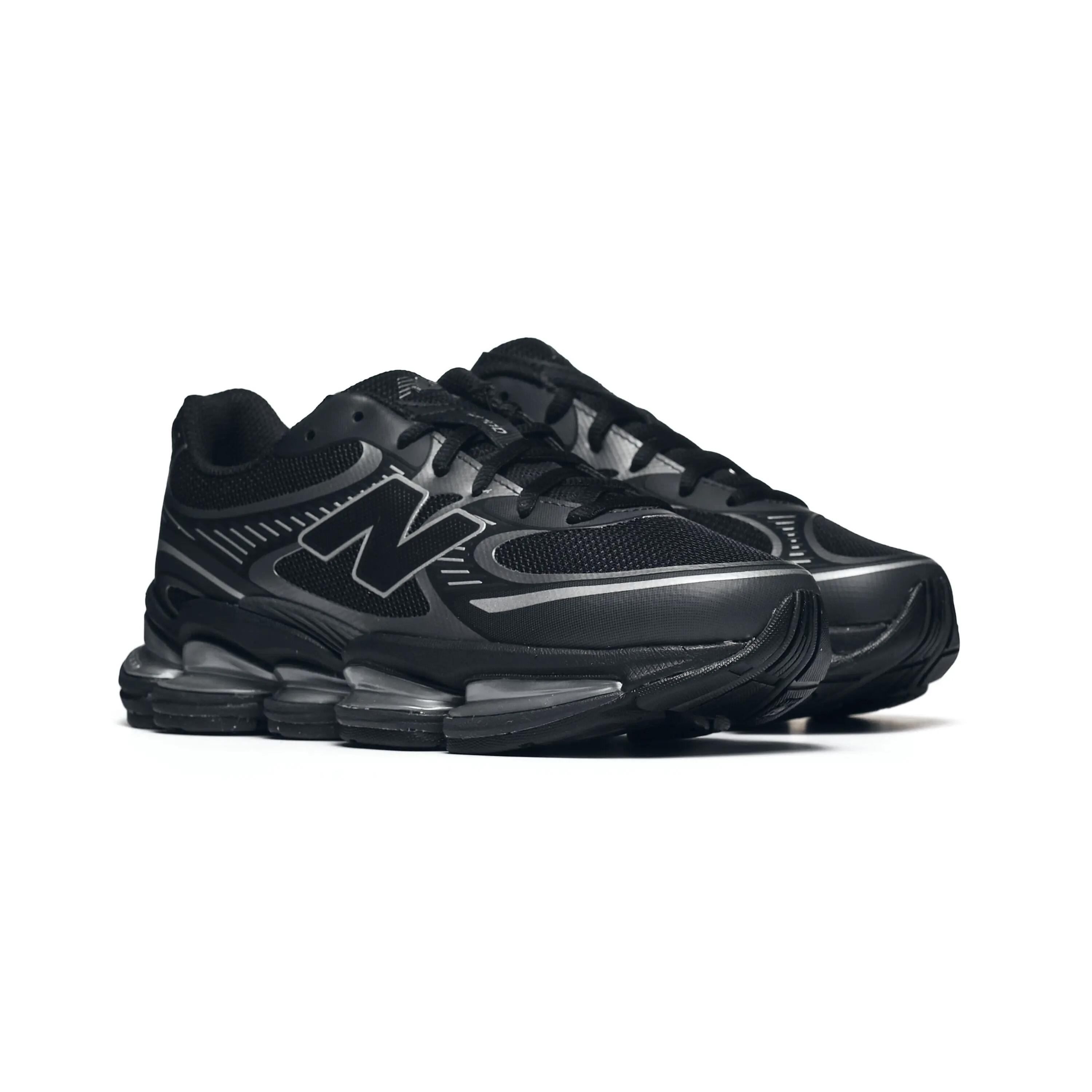 NEW BALANCE picture