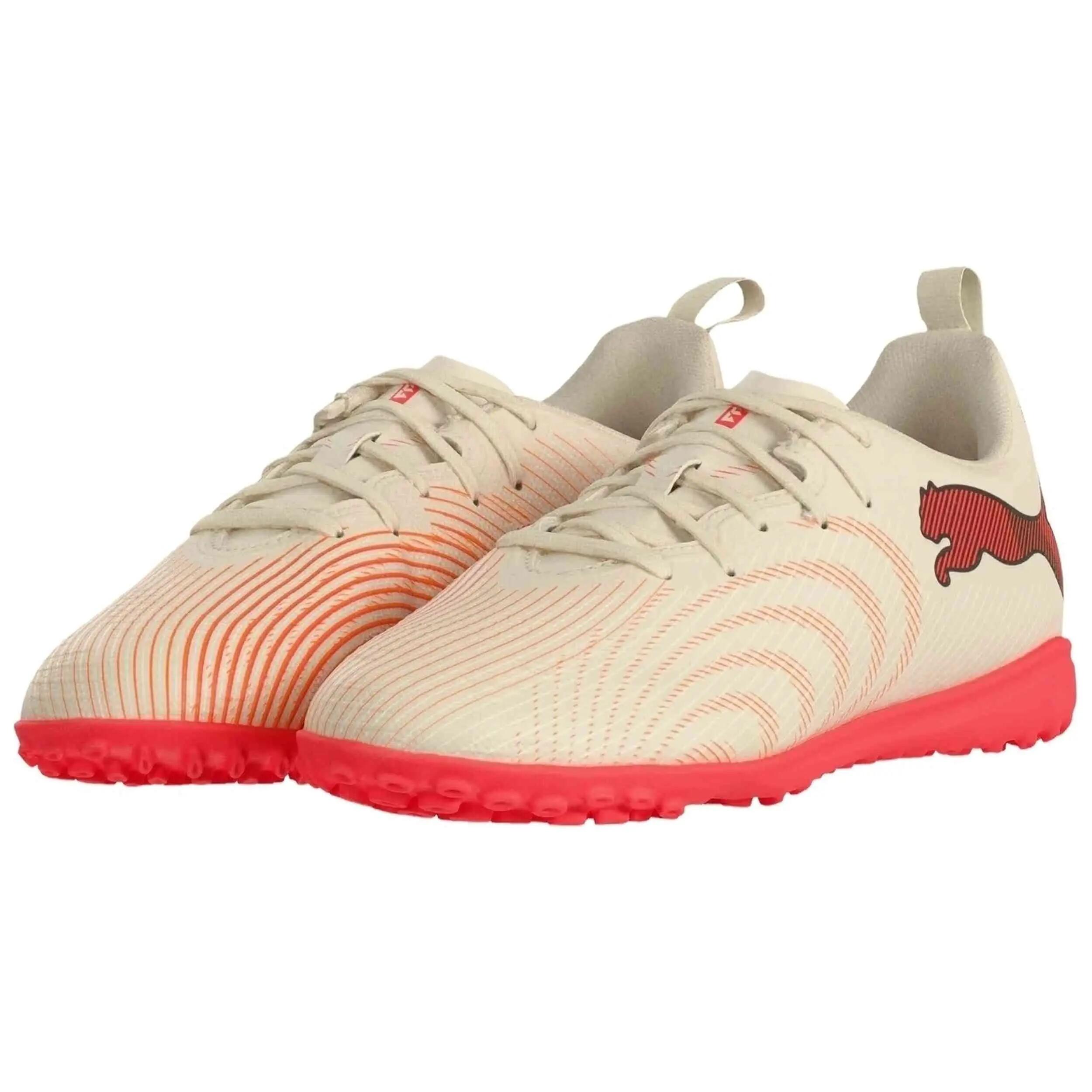 Chuteiras Puma modelo Future 9 Play TT para crianças unissex 2/3