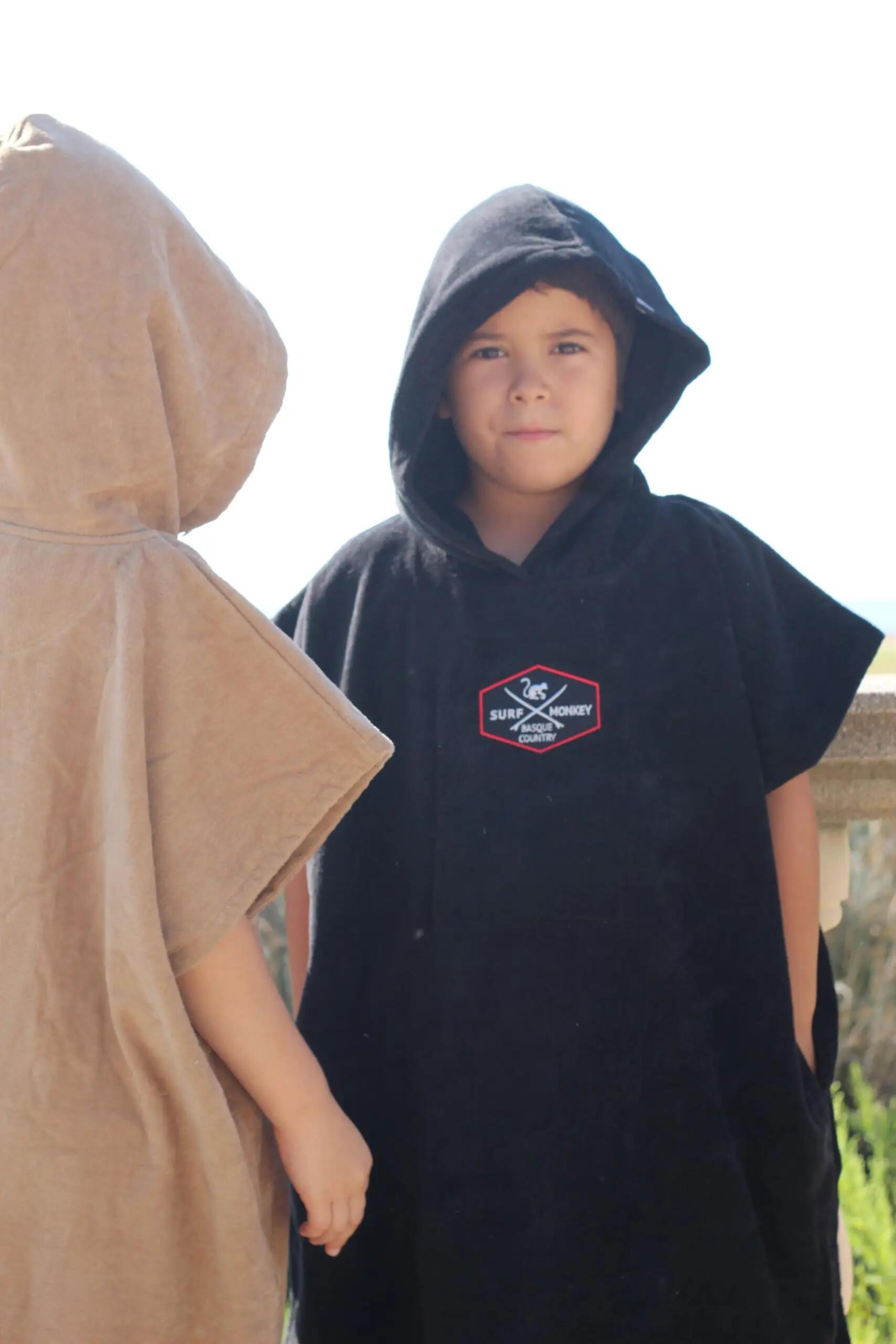 Cotton Kids' Poncho (Black 6-10) 3/6