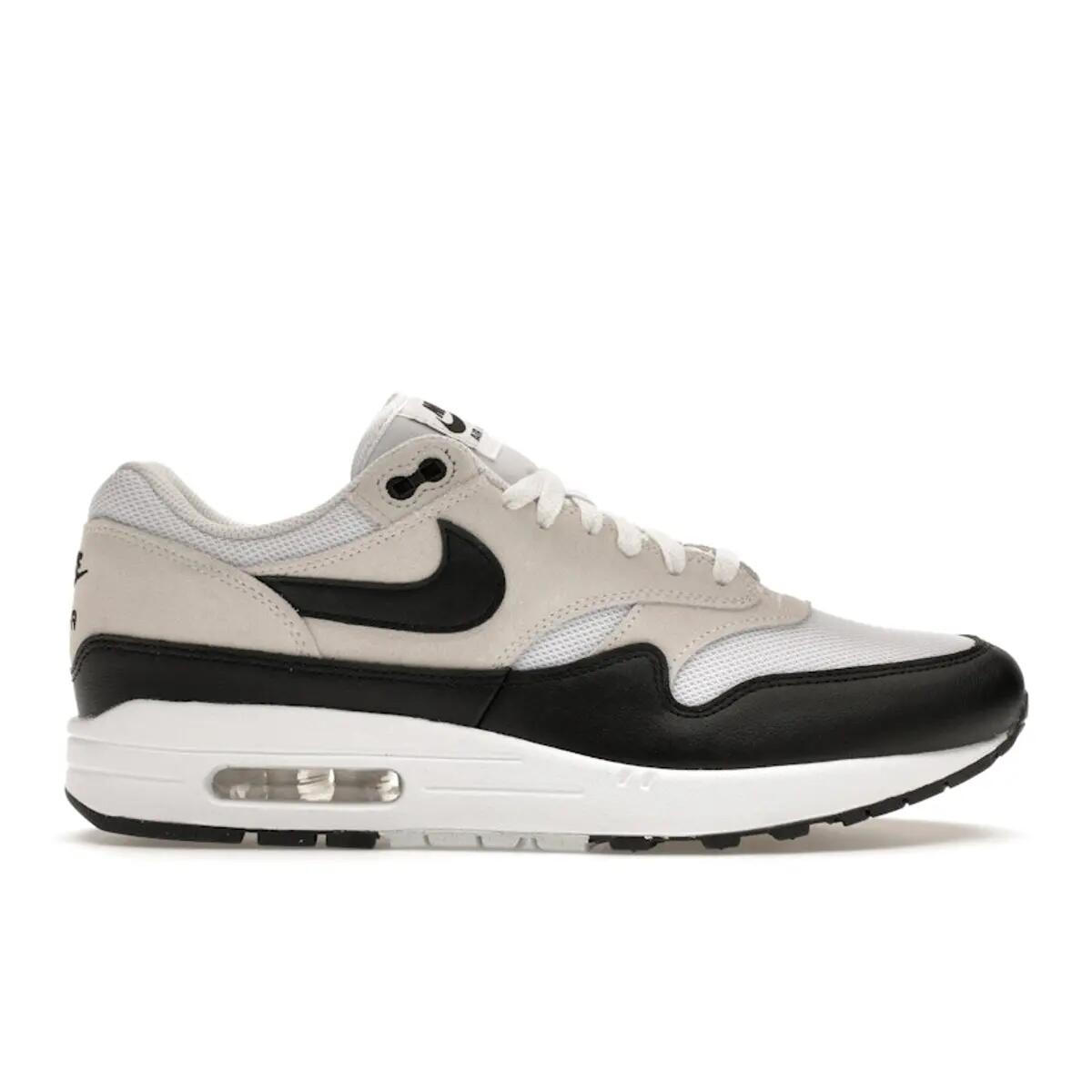 NIKE picture