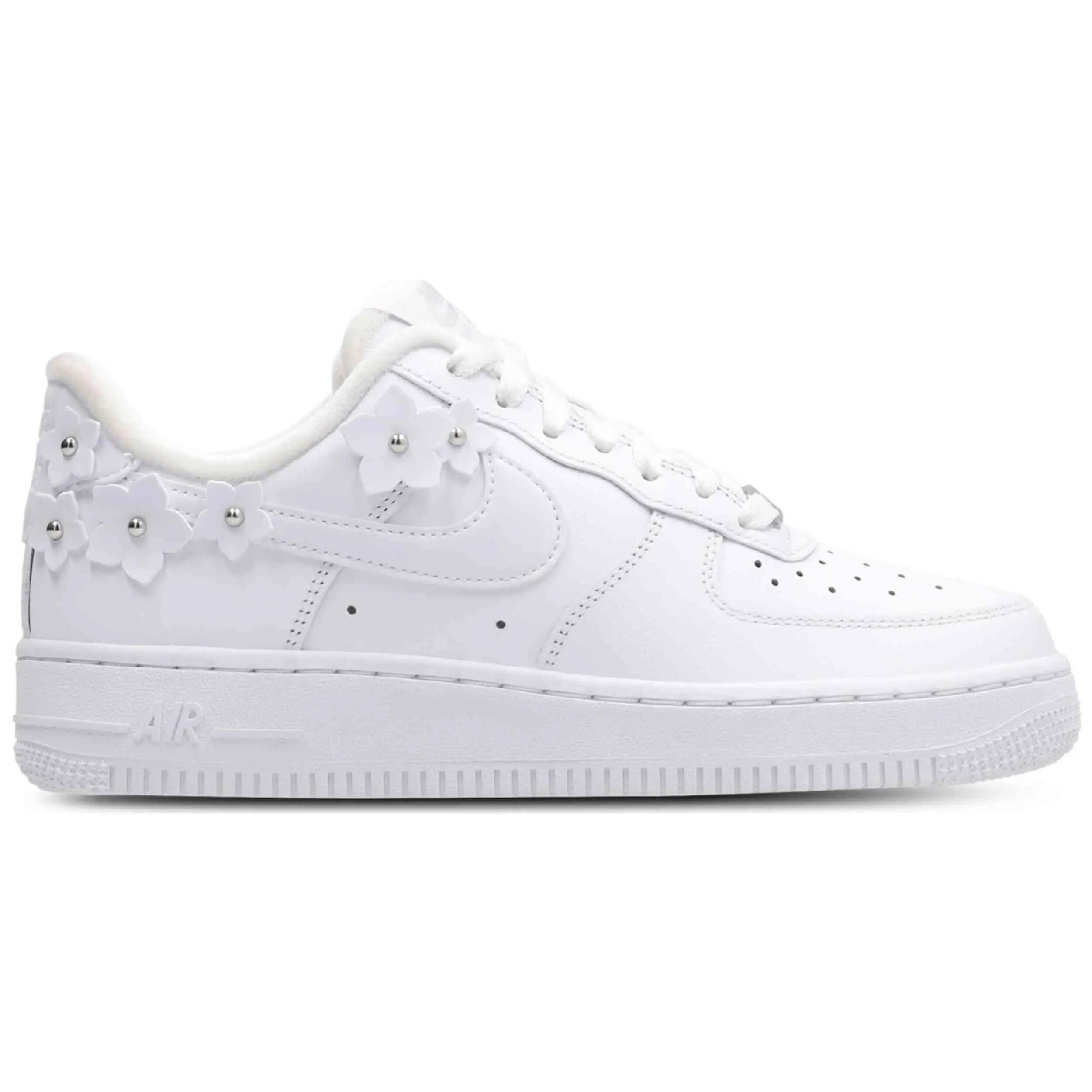NIKE picture