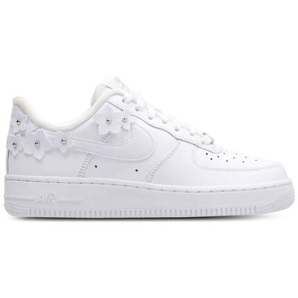 Zapatillas Nike modelo Air Force 1 para mujer